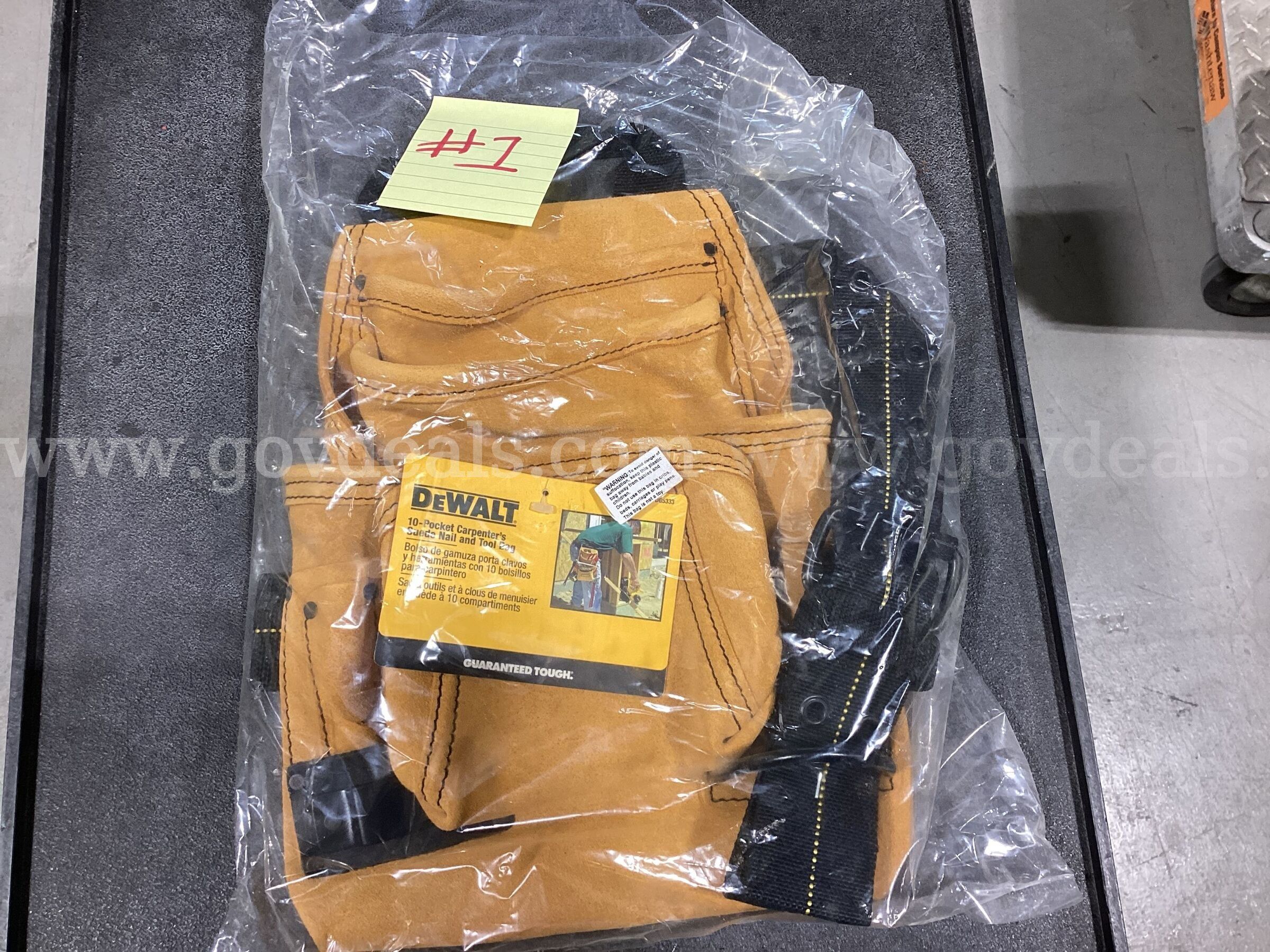 DEWALT 10-Pocket Suede Carpenter s Nail & Tool Bag (Brand New)