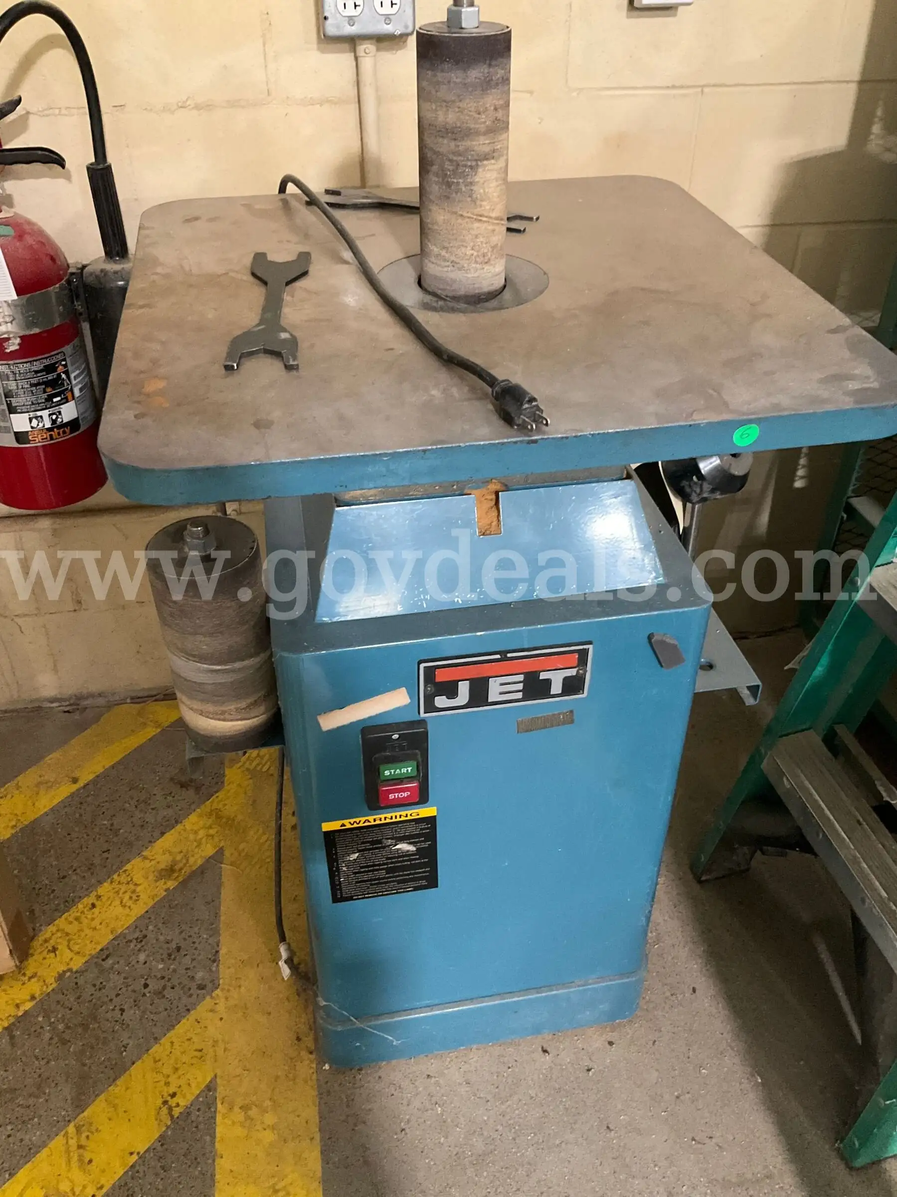 JET JOVS-10 Floor-Standing Oscillating Spindle Sander w Spindles & Accessories