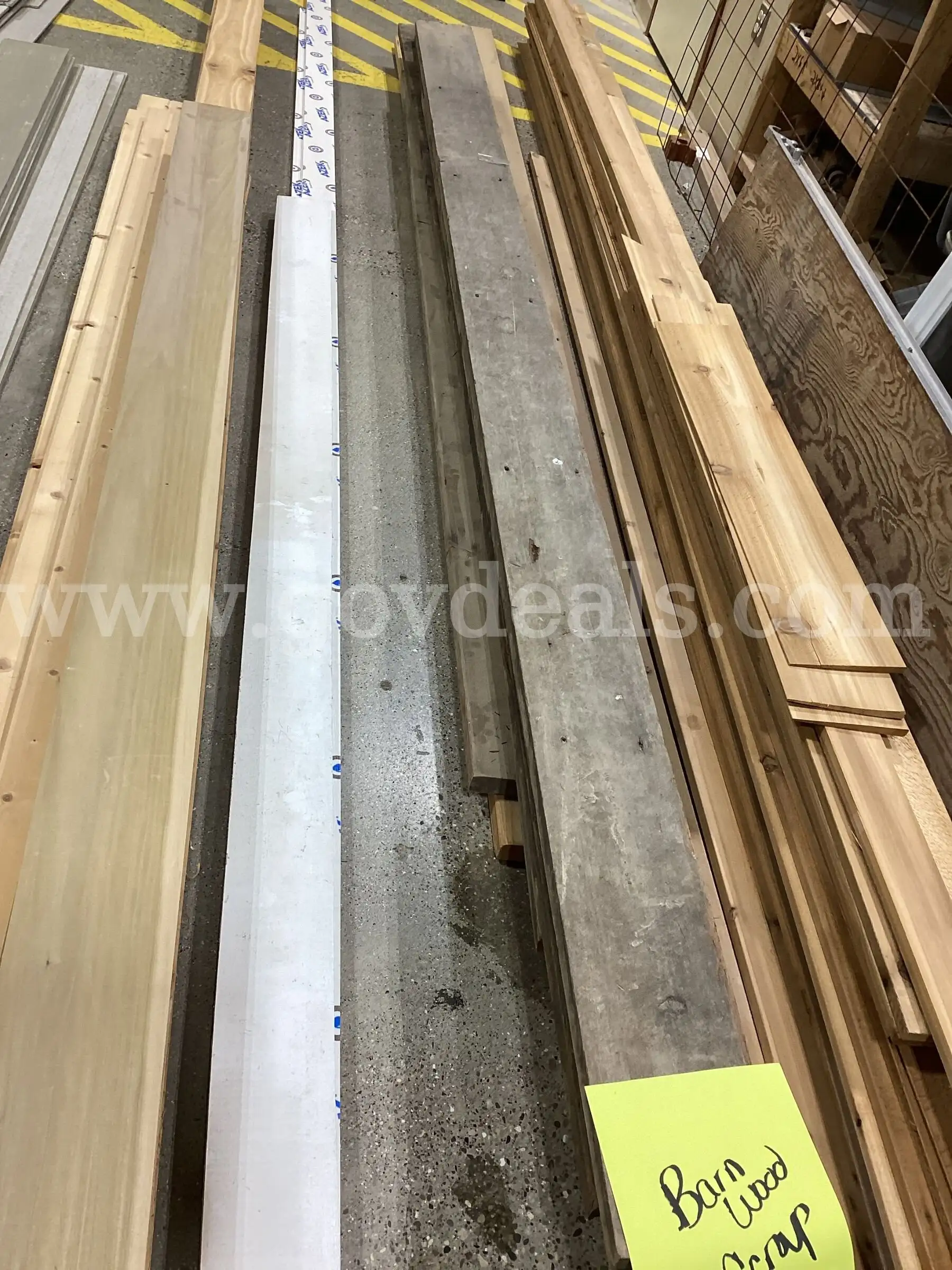 Bulk Reclaimed Barnwood & Lumber Planks Rustic Wood Scrap Bundle (#2)