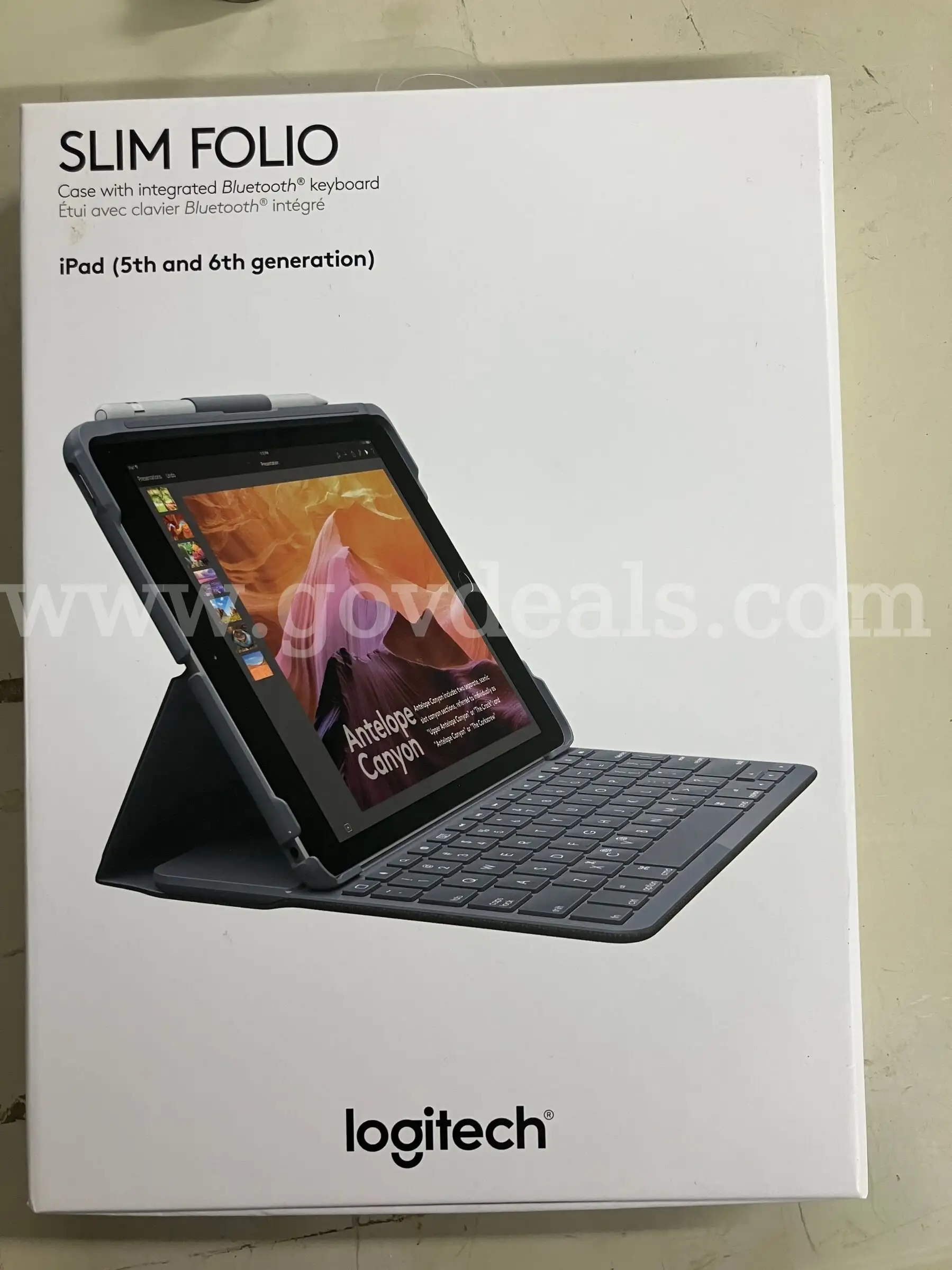Logitech Slim Folio Bluetooth Keyboard Case for iPad 5th & 6th Gen - Black - In Box