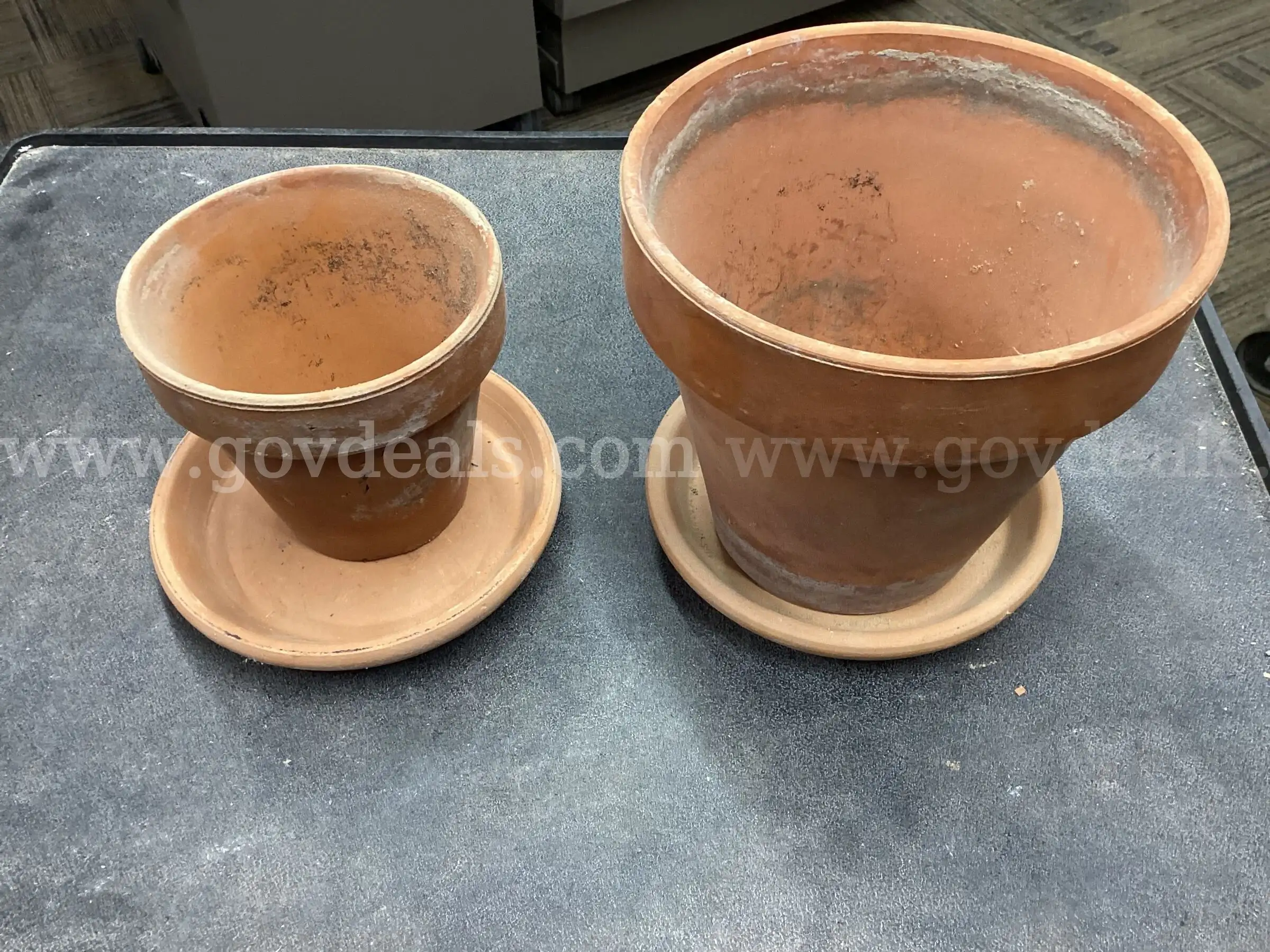 Set of 2 Terracotta Plant Pots with Matching Saucers