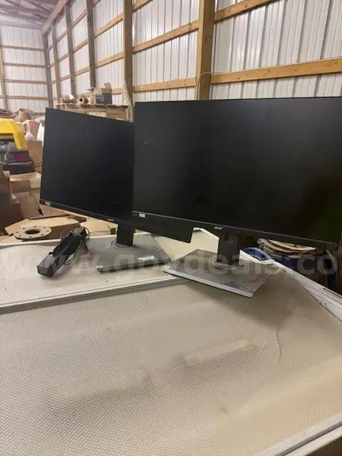 MONITORS (2) WITH SPEAKER (1)