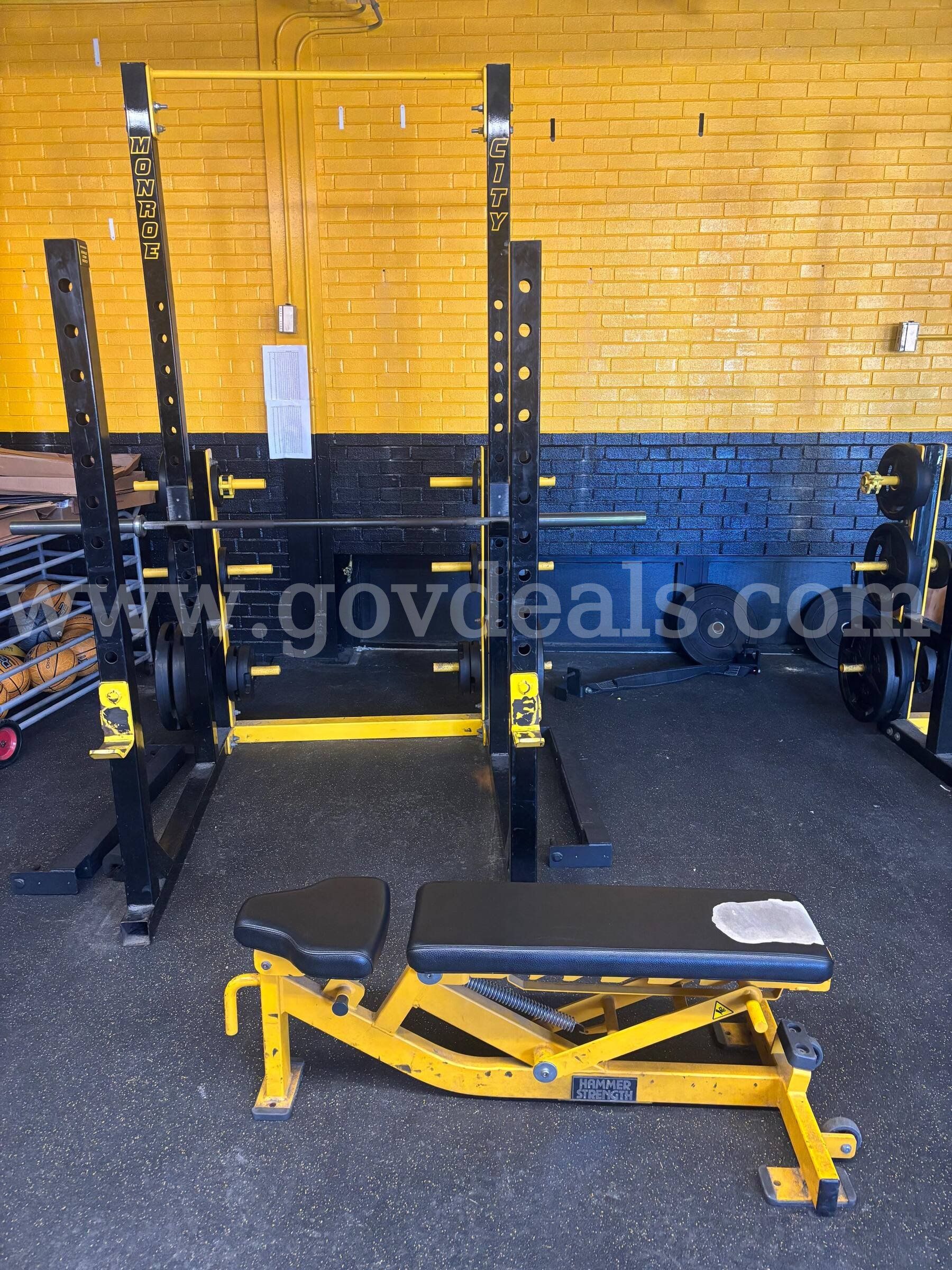 Weight lifting rack