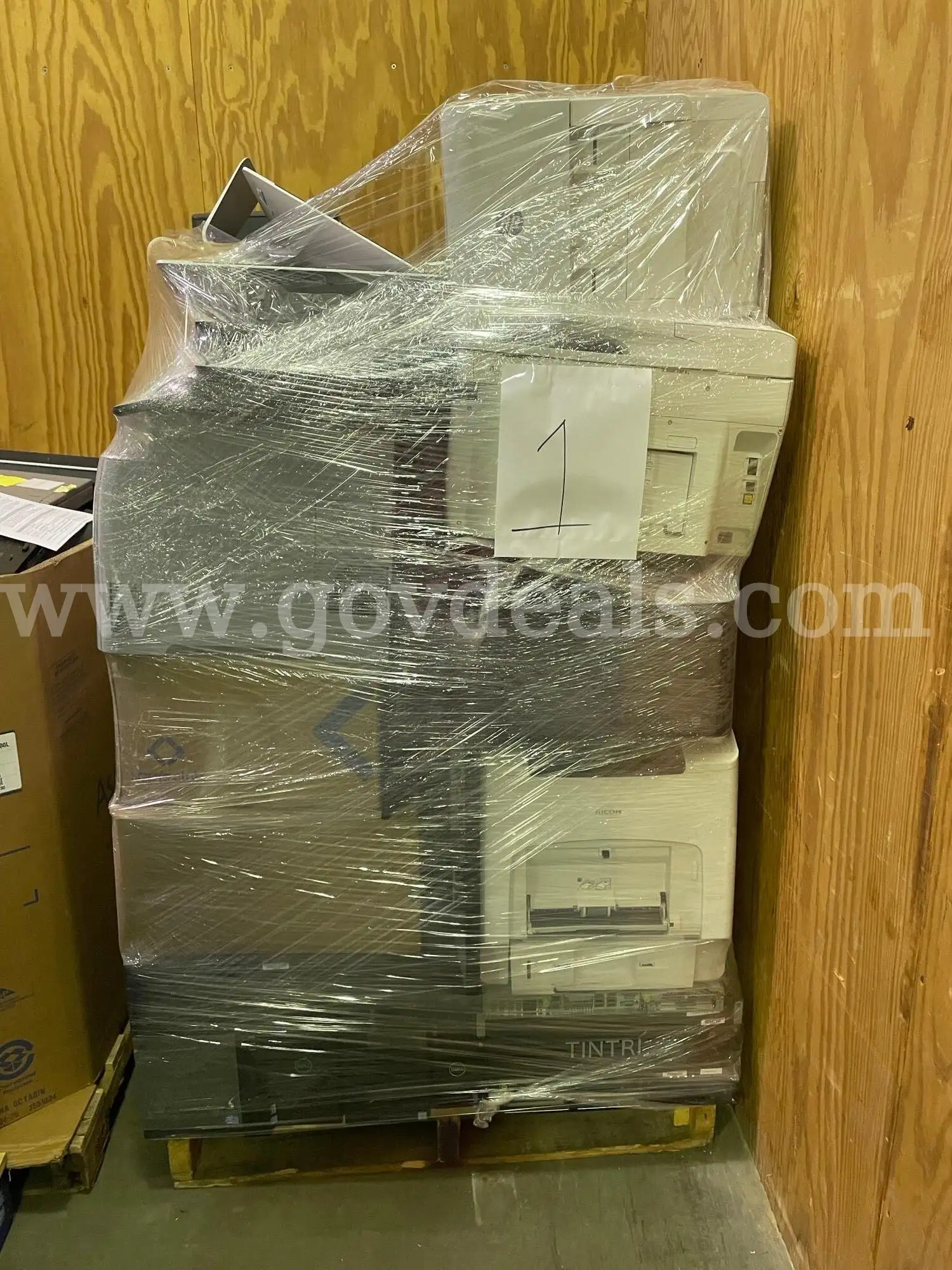 Lot of 16 Electronic Pallets