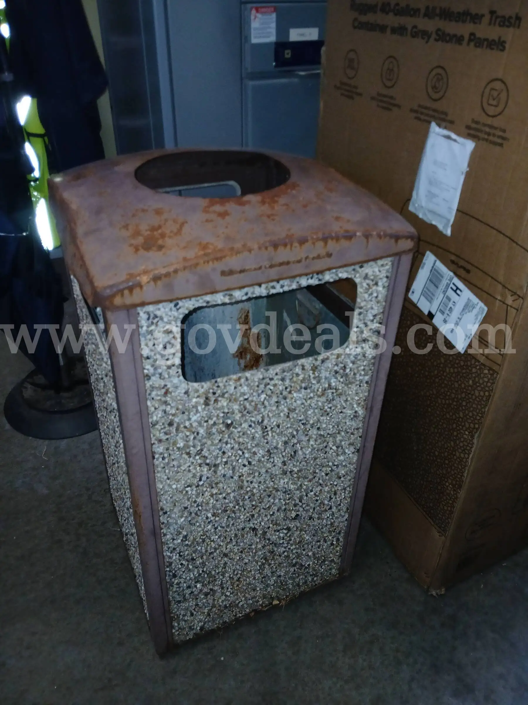 (1) Concrete side Trash receptacle