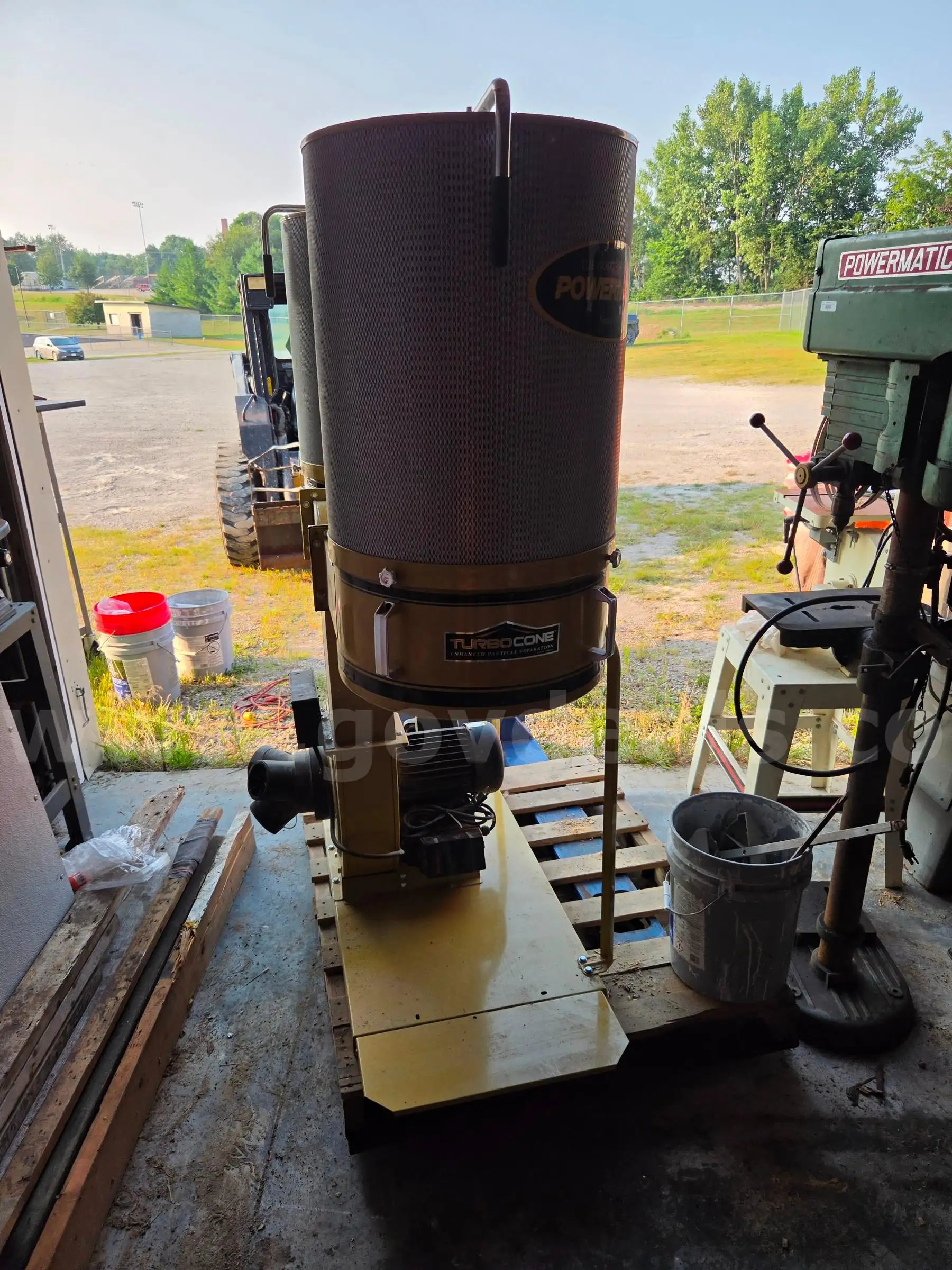 Big sawdust collector