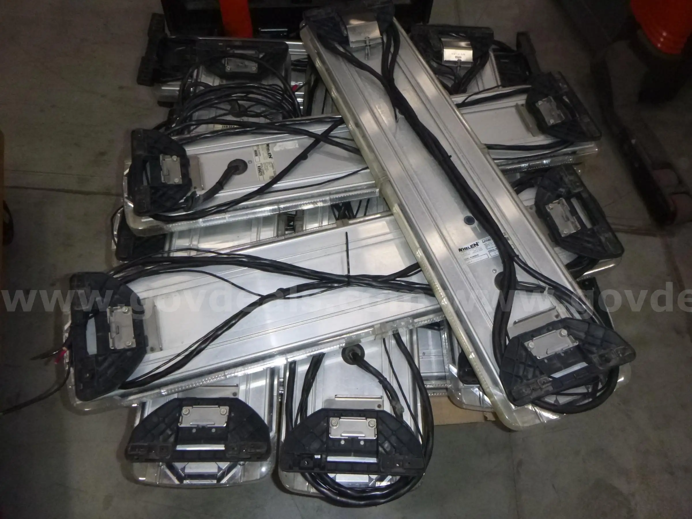22 Whelen police light bars 48 and 54 red & blue