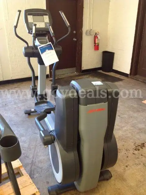 1 Life Fitness Mdl 95x Elliptical