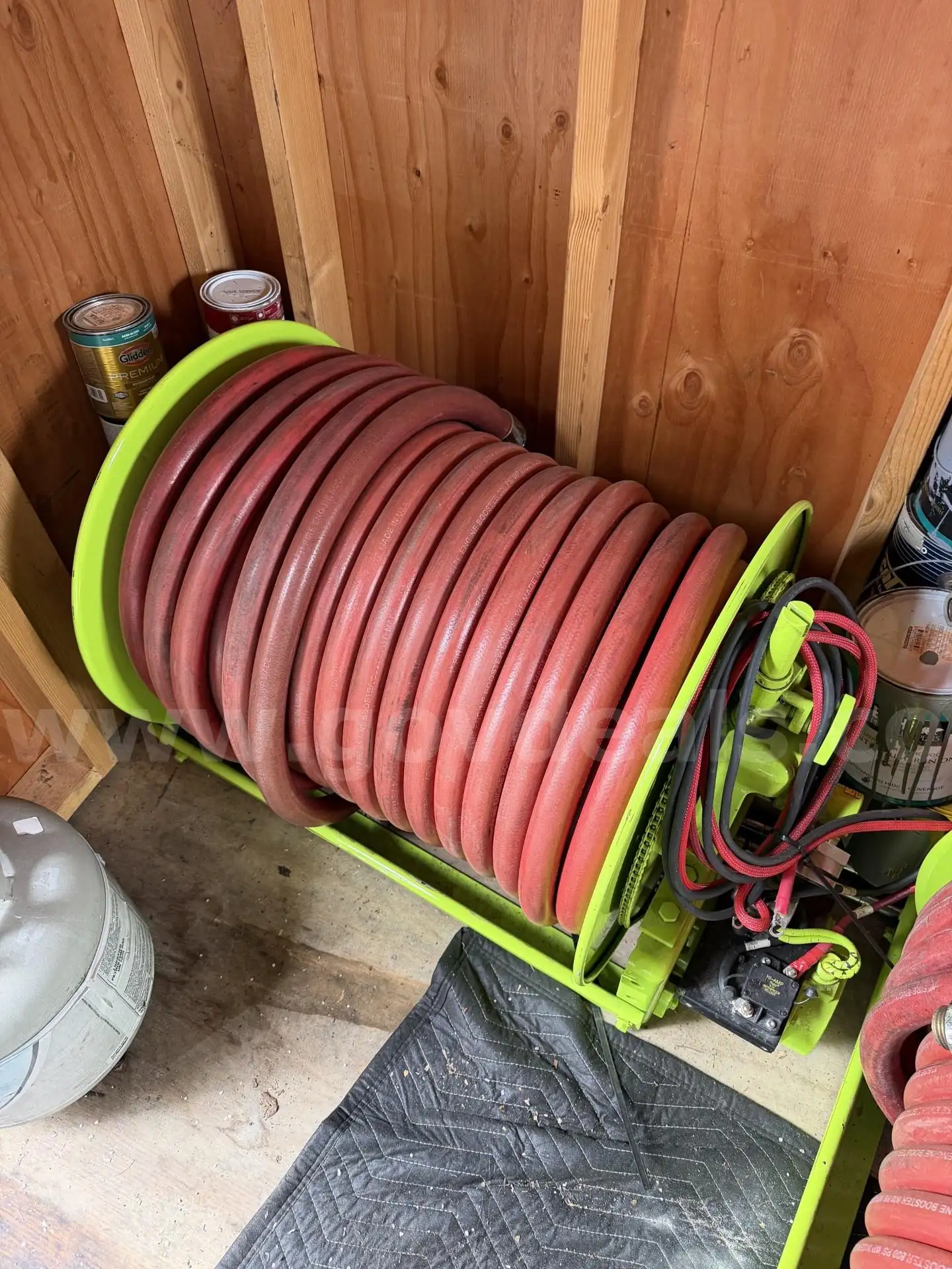 Hannay Hose Reel with 200 of 1 booster line 800psi