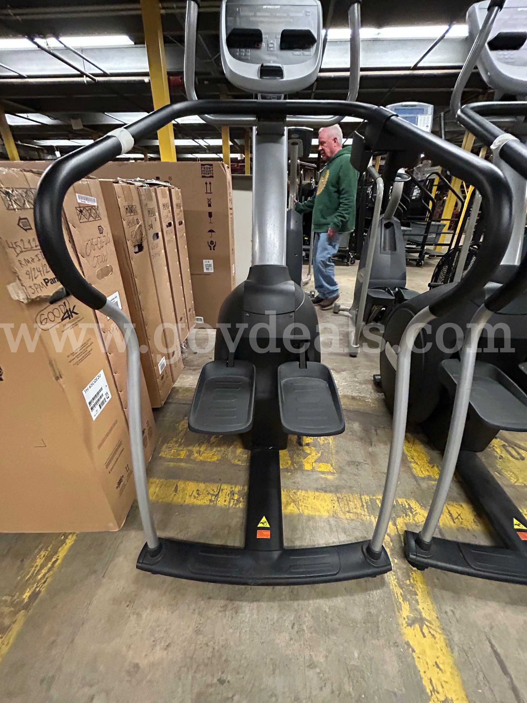 Precor CLM 835