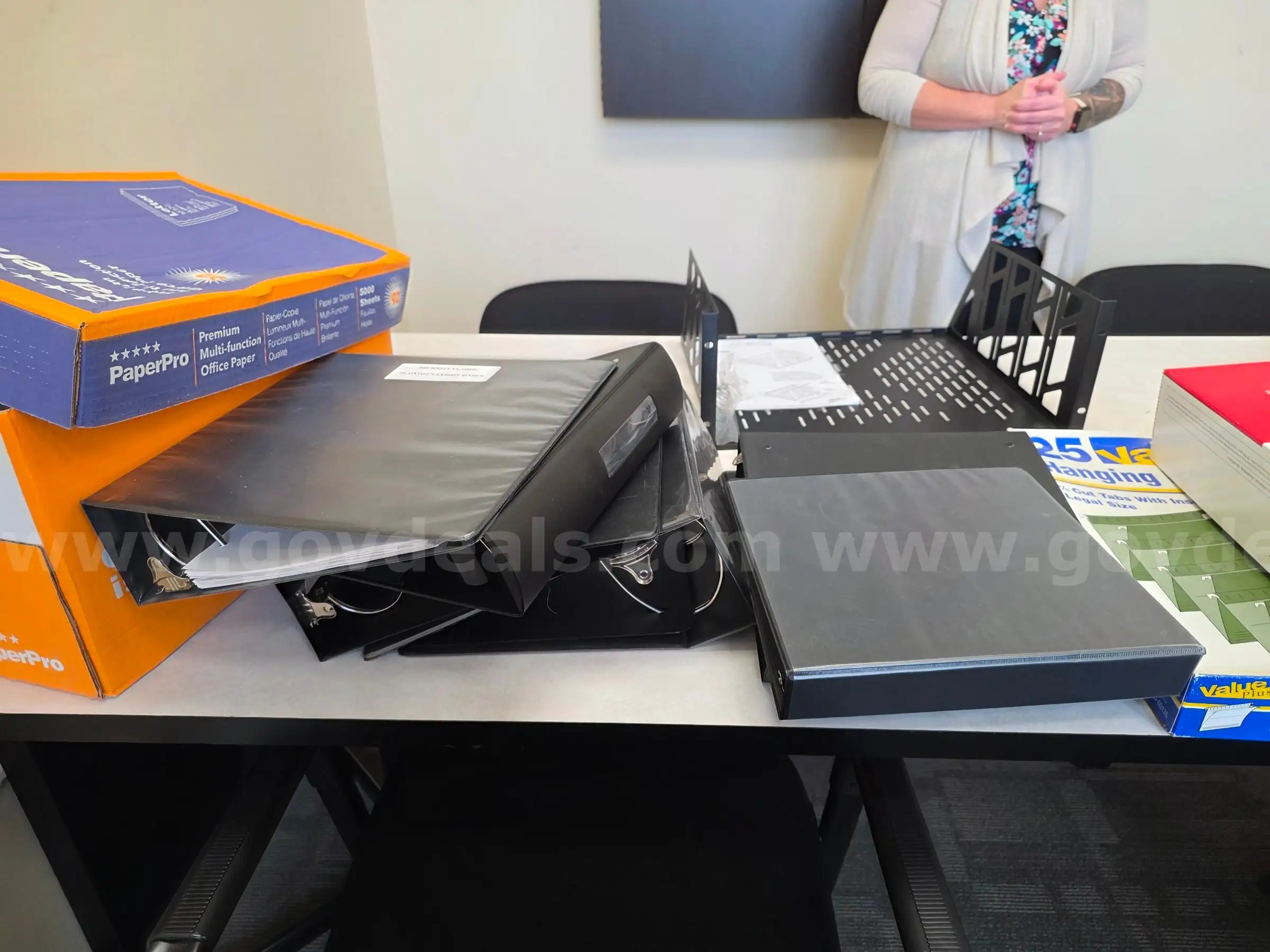 (33) 3 RING BINDERS