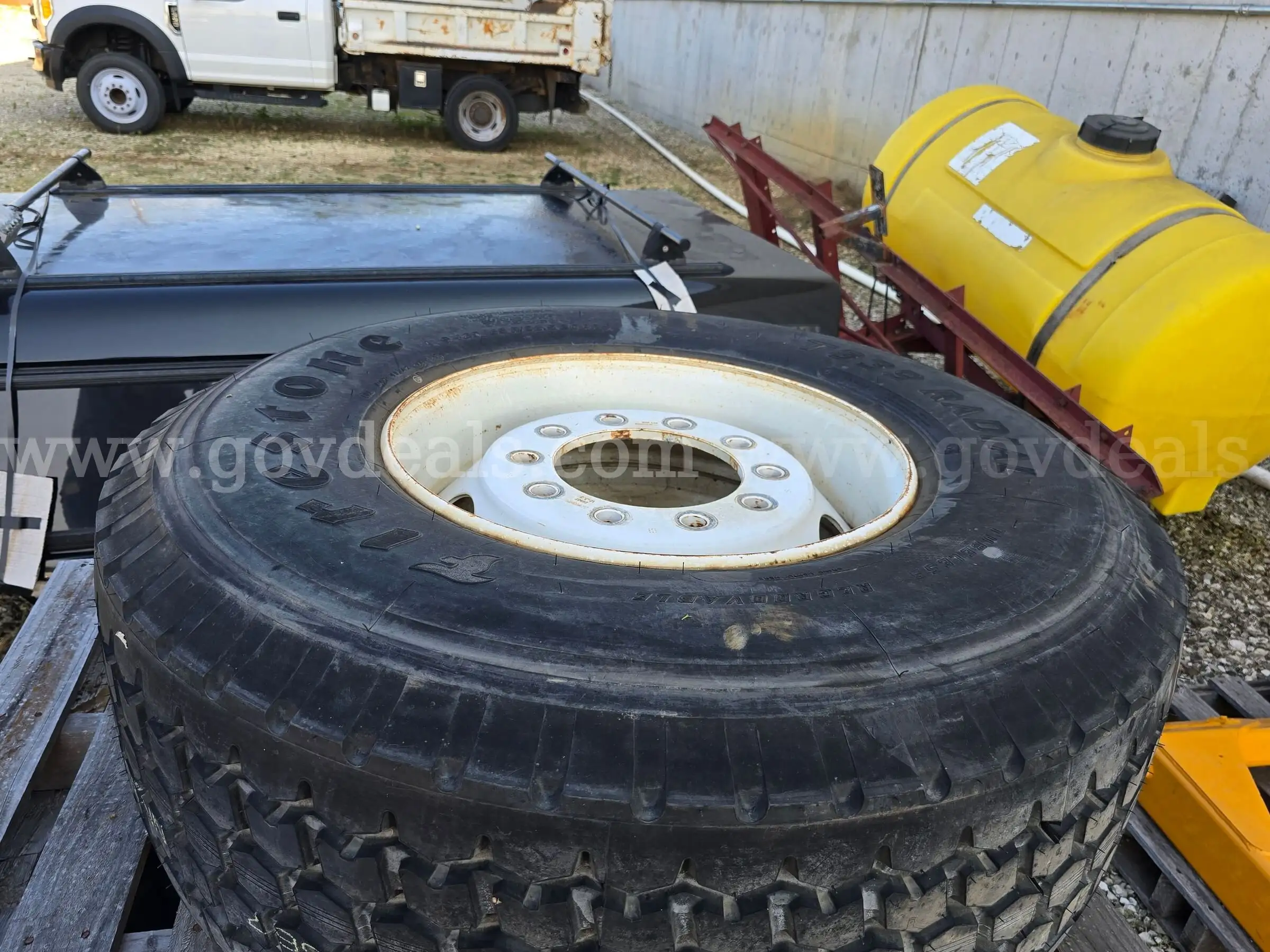 Peterbilt Tire and Wheel