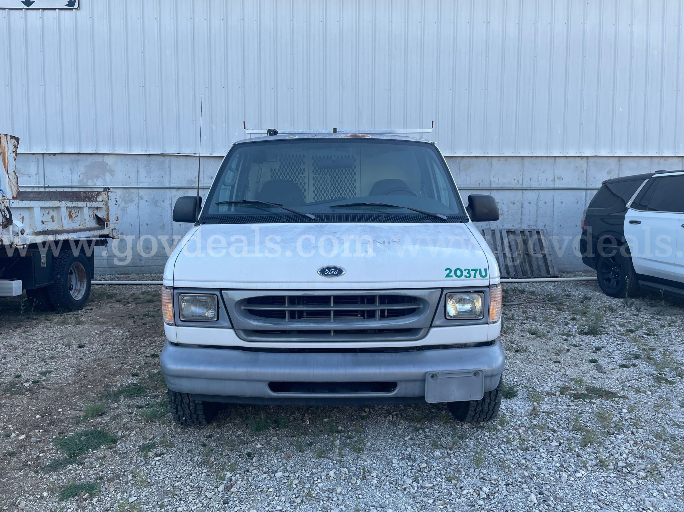 2001 Ford E150