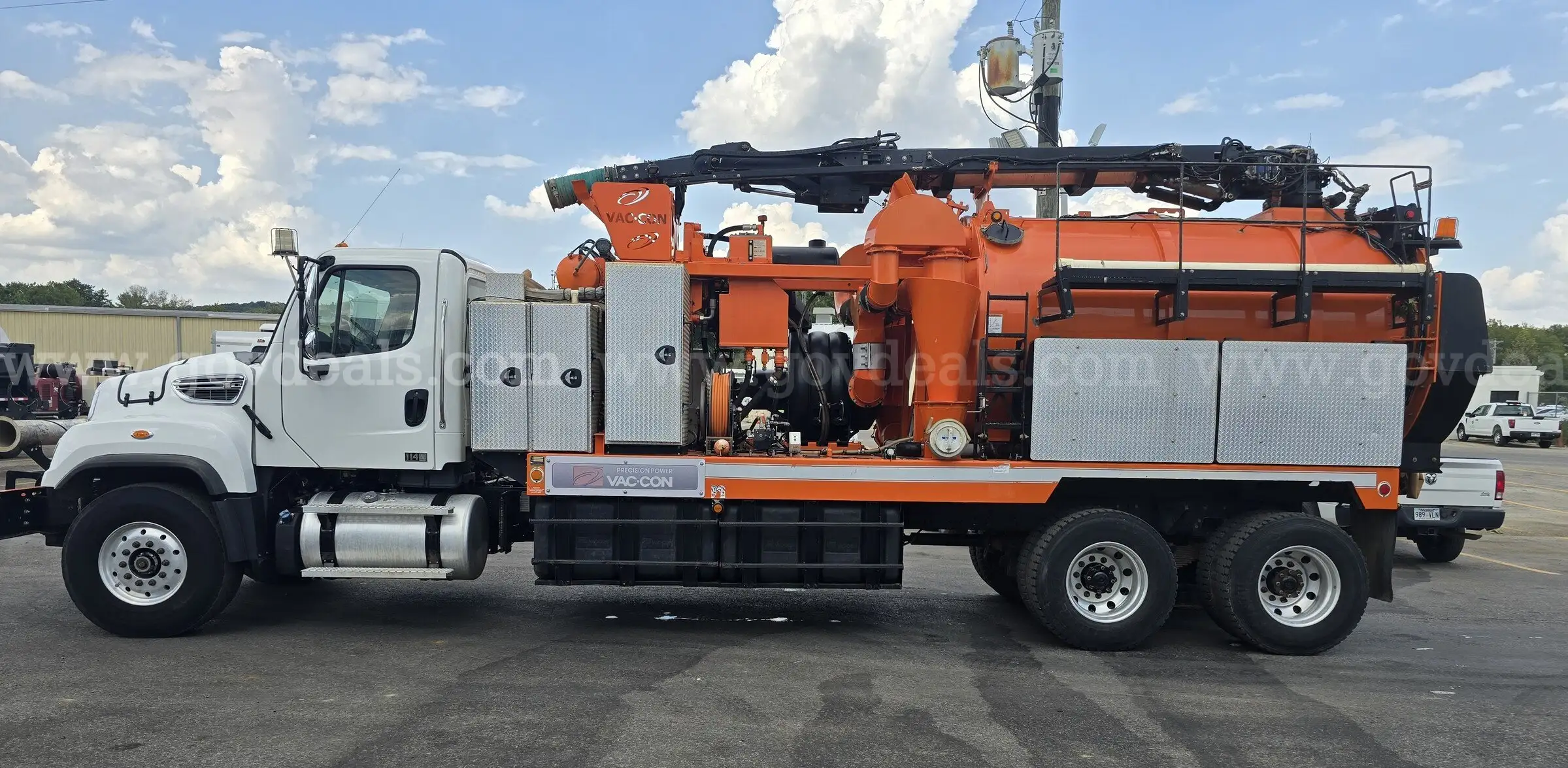 2020 Freightliner 114 SD