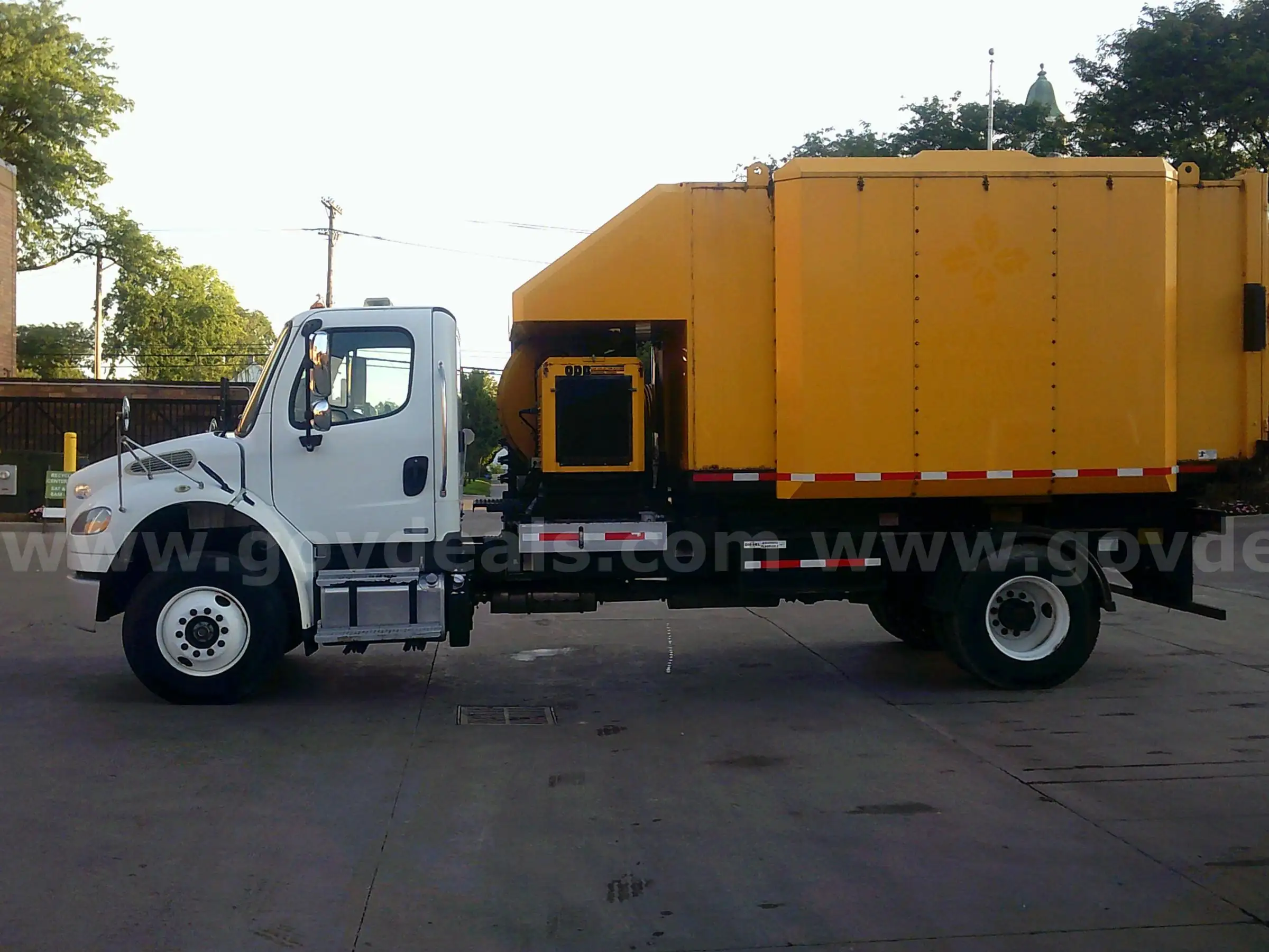 2011 FRHT 16M