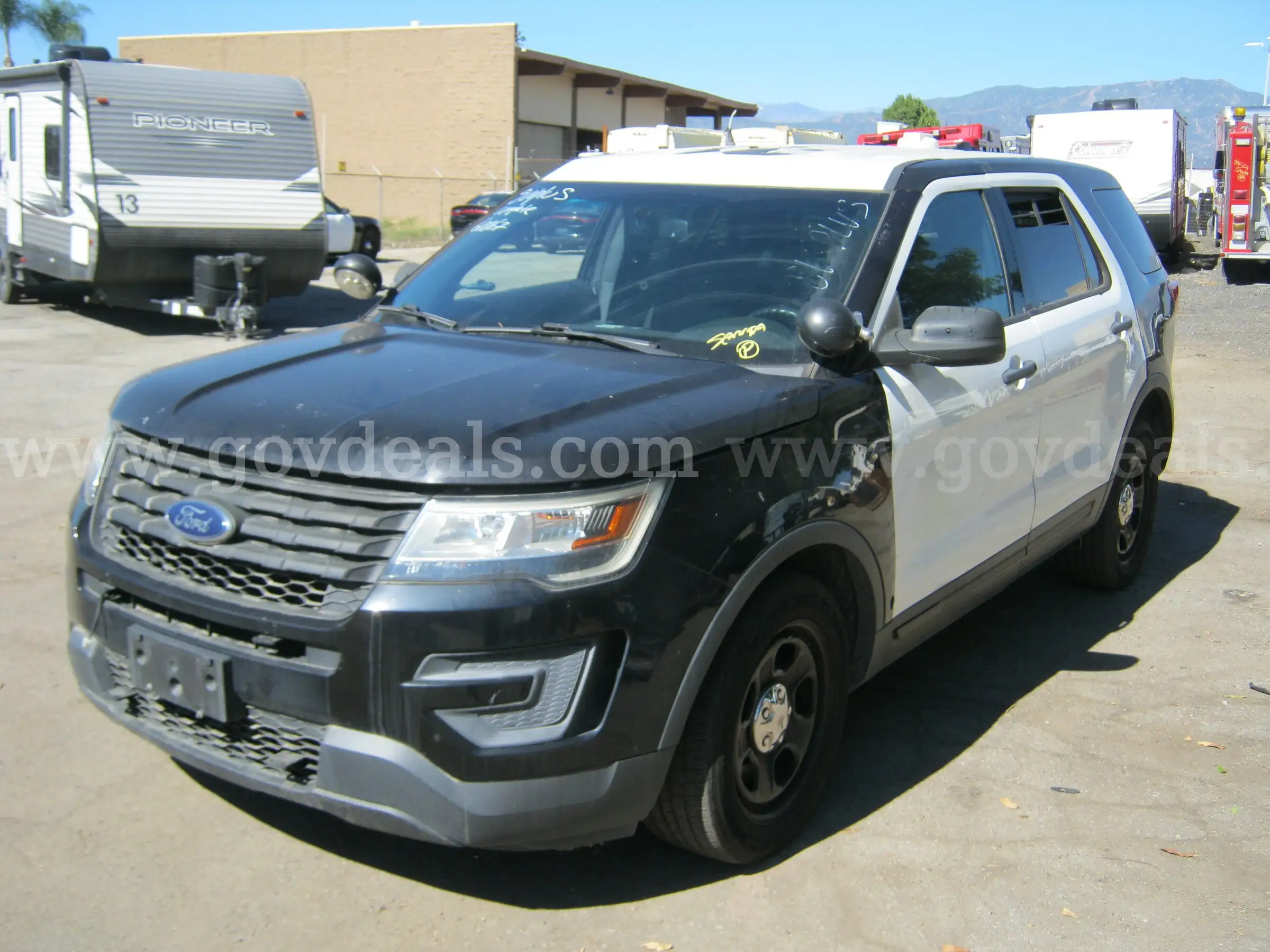 2017 FORD Explorer