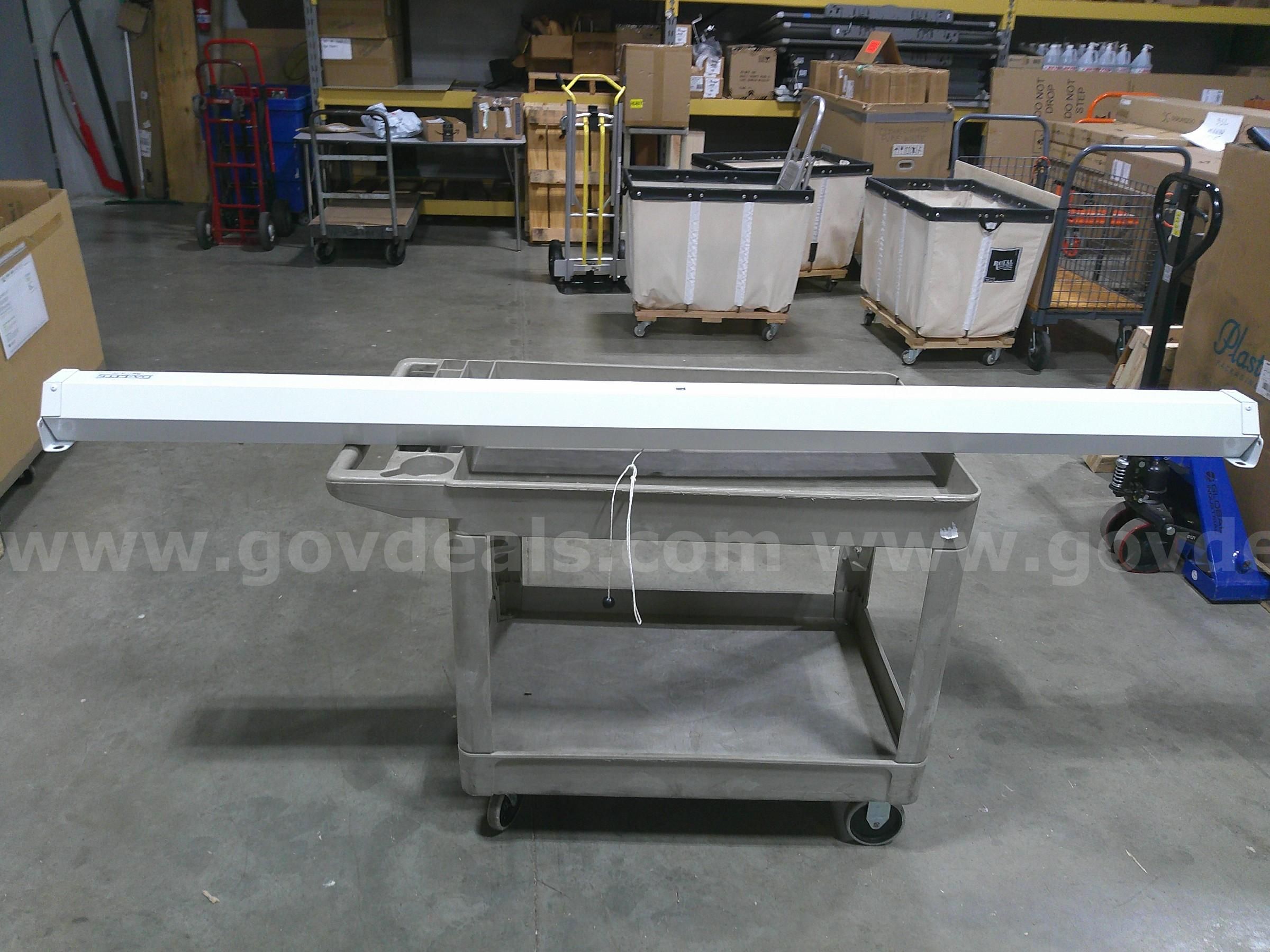 Da-Lite Projector Screen