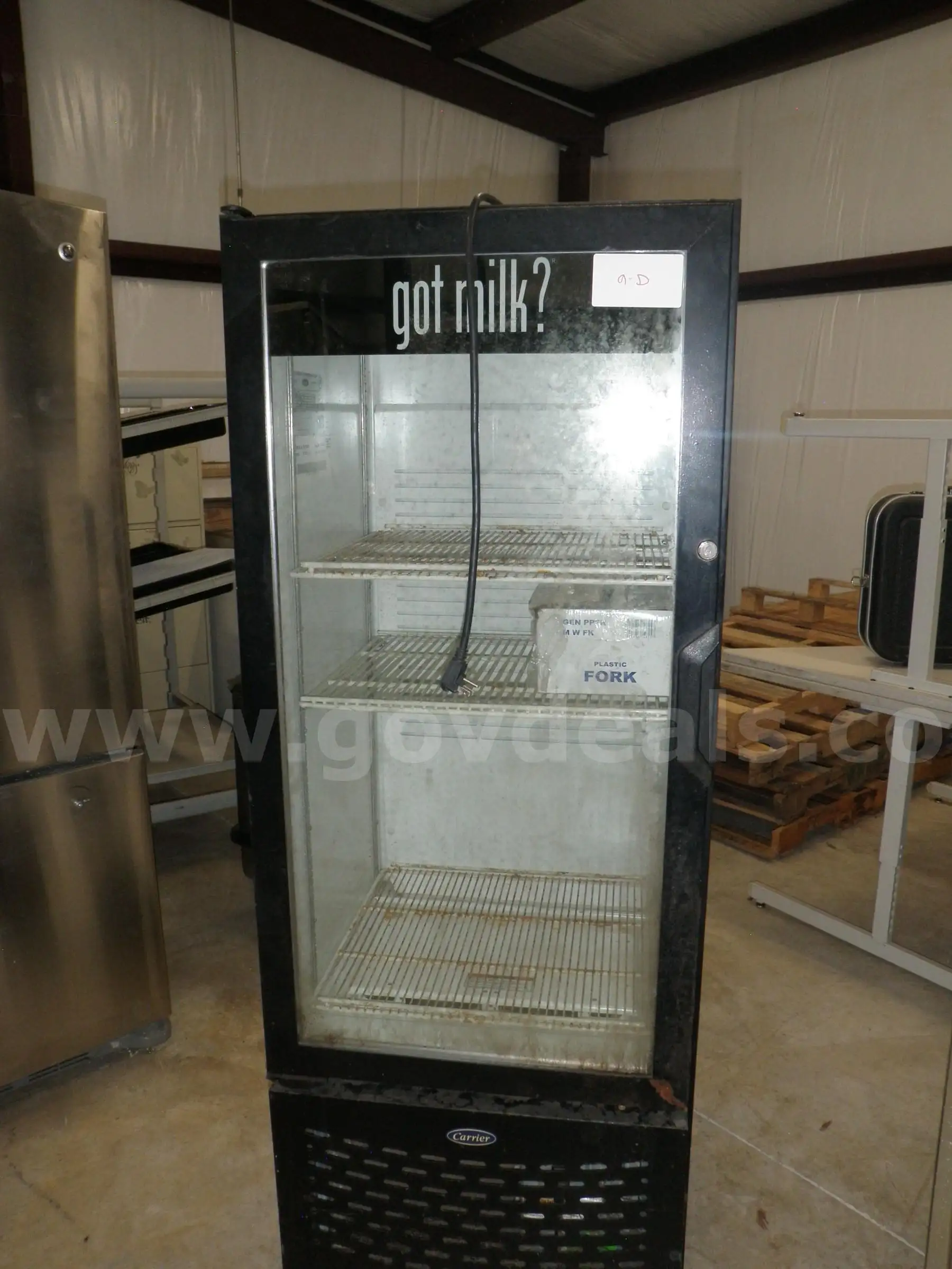 Beverage fridge