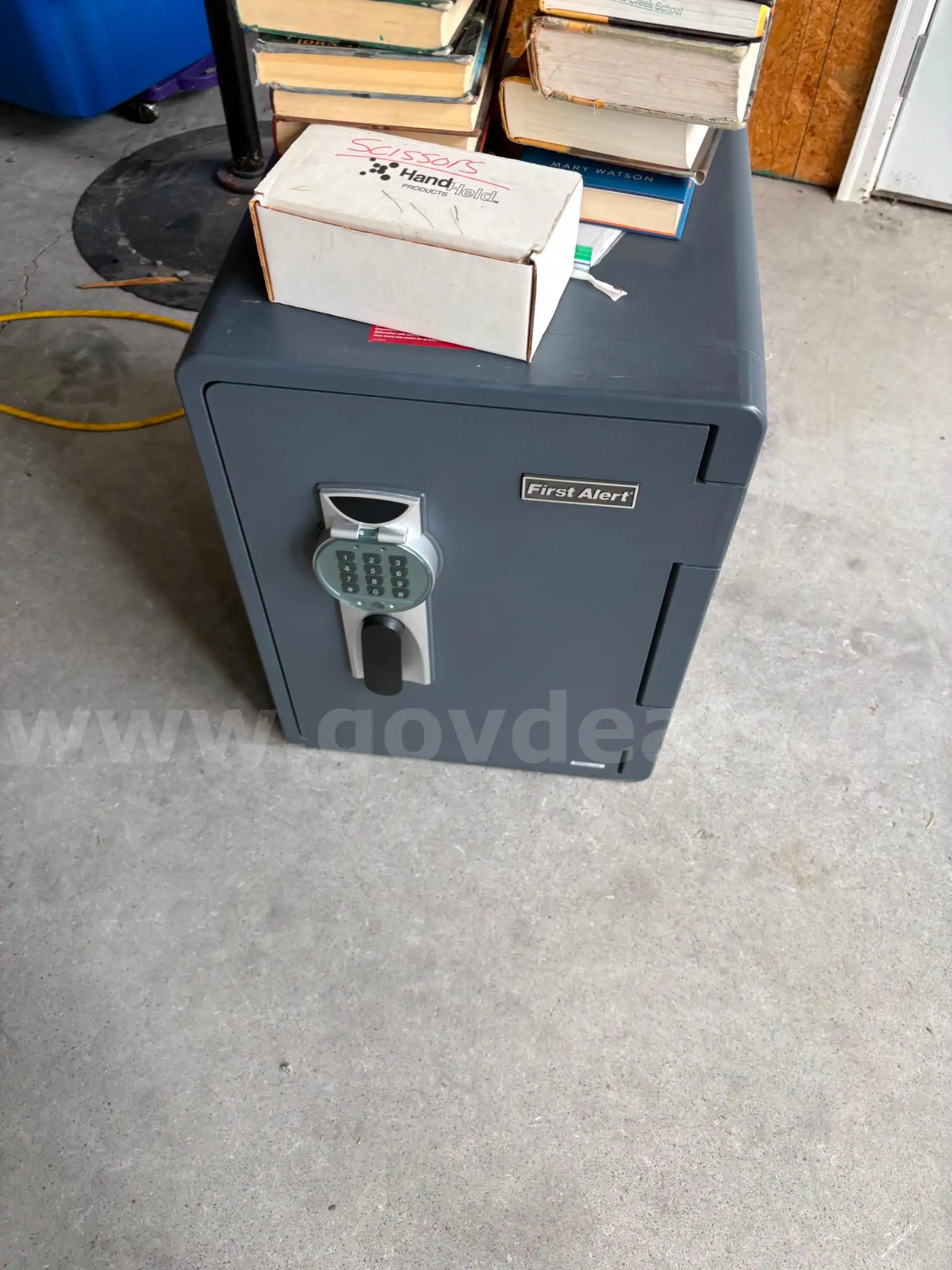 First Alert Safe - Only not items on top