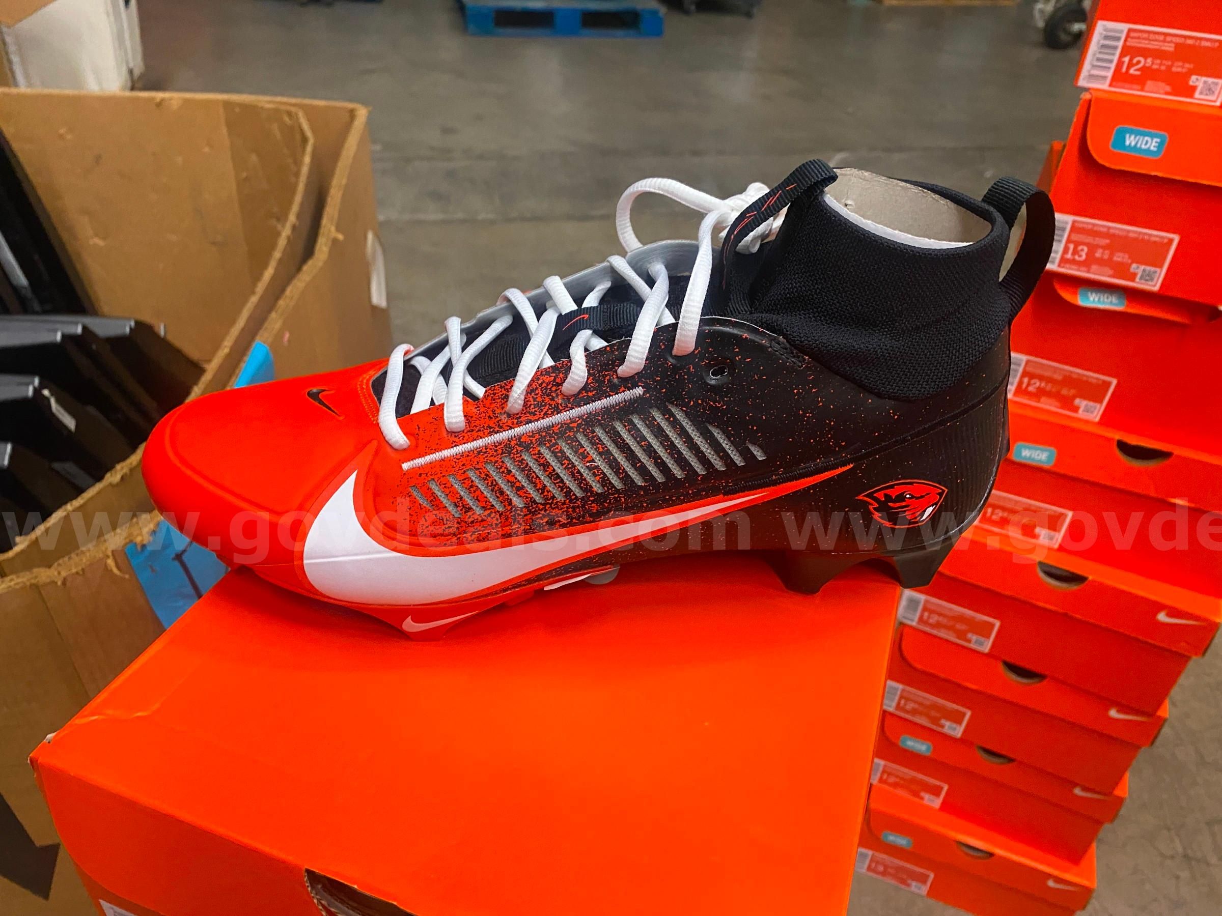 Nike Various