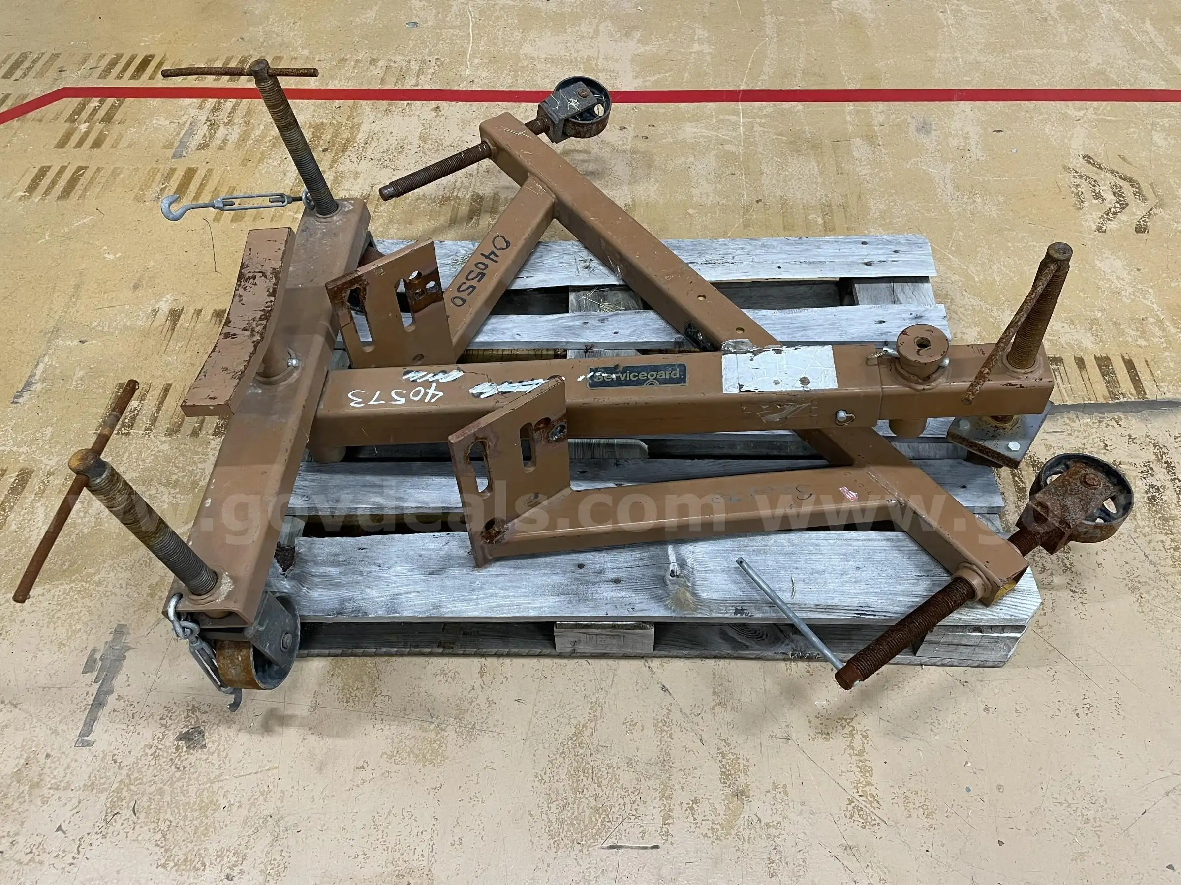 Servicegard Tractor Support Fixture