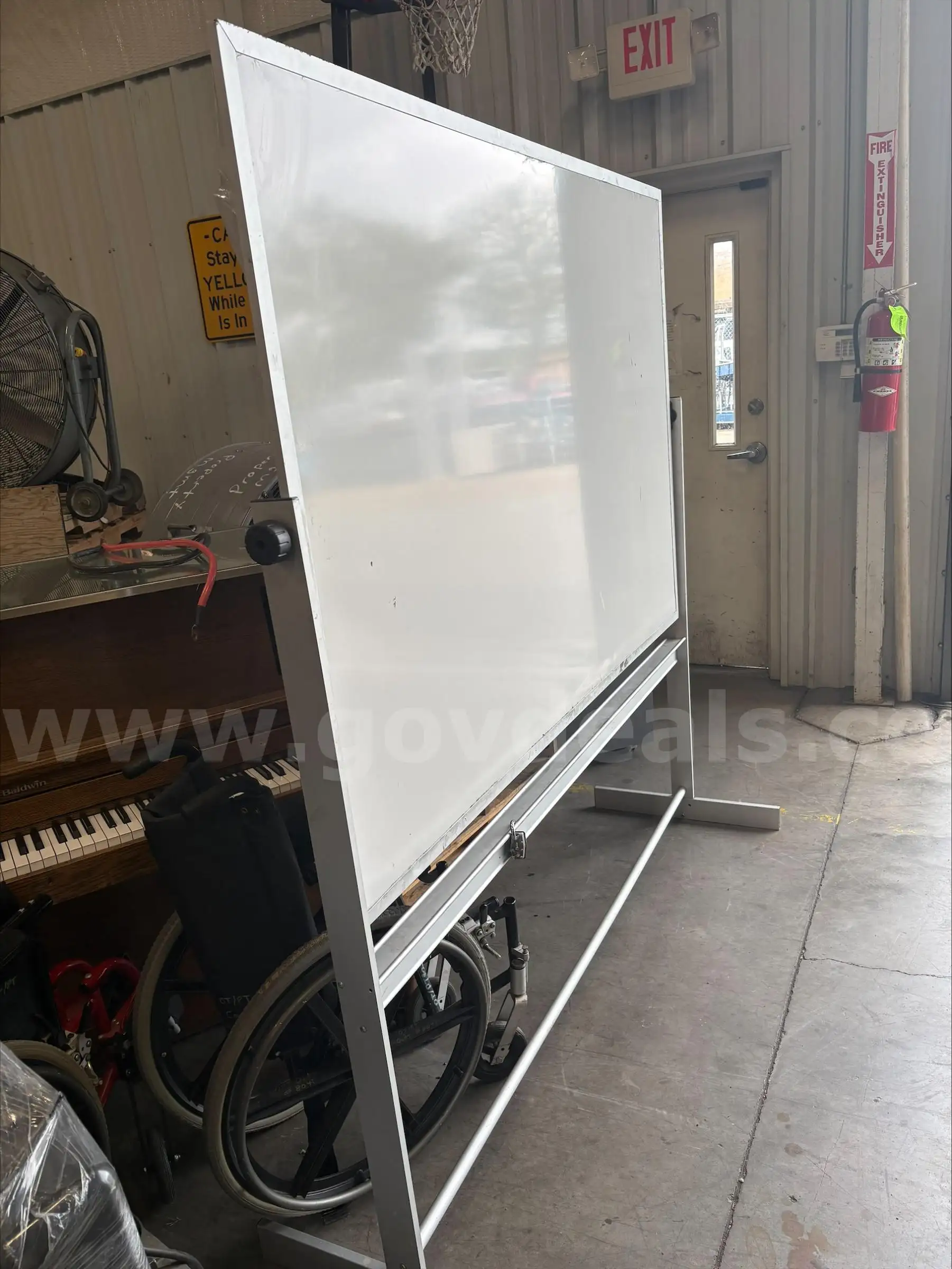 WHITEBOARD AND STAND (4FT X 6FT)
