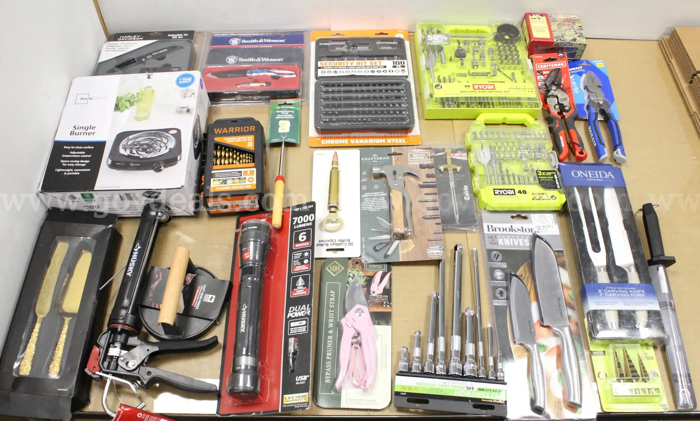 1 Box of Assorted NEW or Lightly Used Items Tools Household Etc. #36055 **PICK UP ONLY**