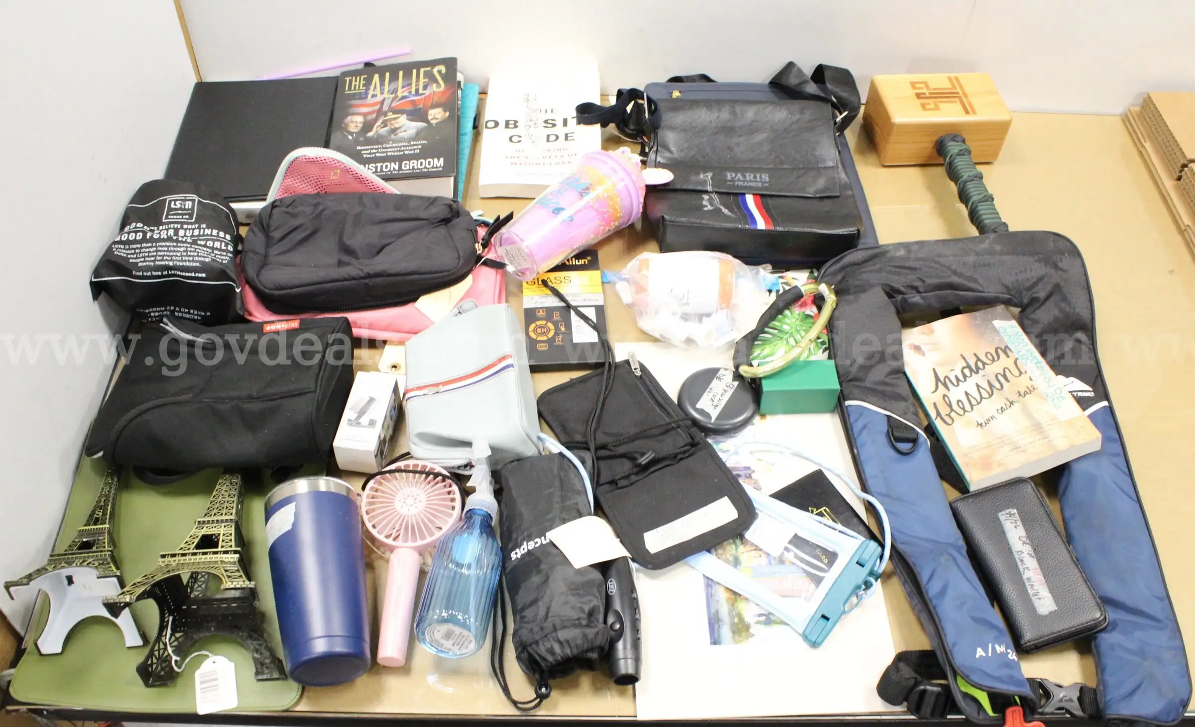 1 Box of Assorted Items #36069 **PICK UP ONLY**