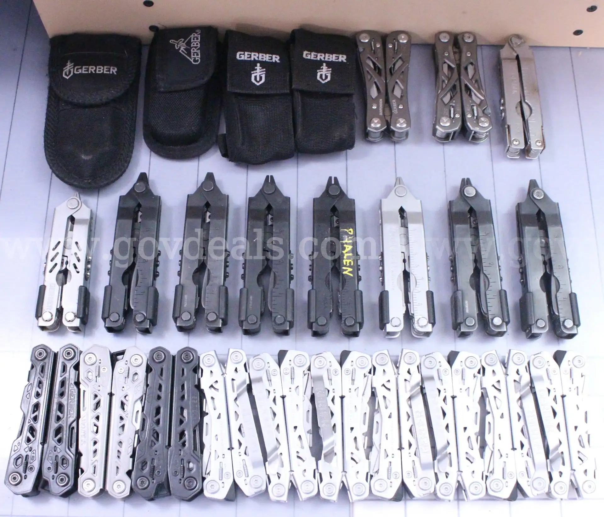 Approximately 10 lbs. of Assorted Gerber Multi-tools #36606