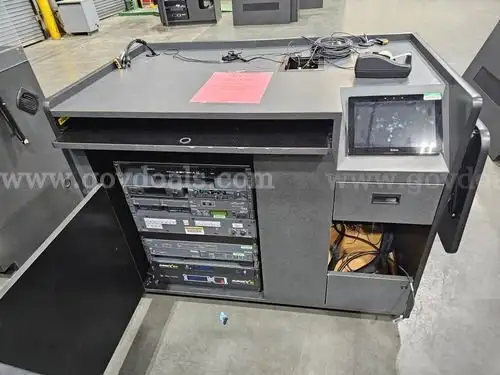 Lecterns w contents (225705 DC)