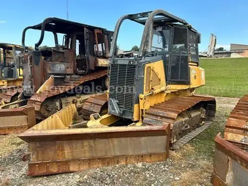 2004 JOHN DEERE 700H