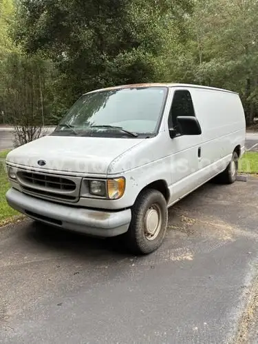 1999 Ford Econoline (227044 AJ)