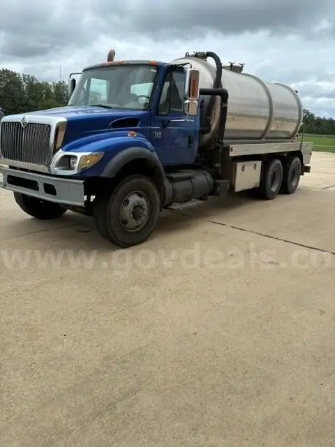 2005 International 7400
