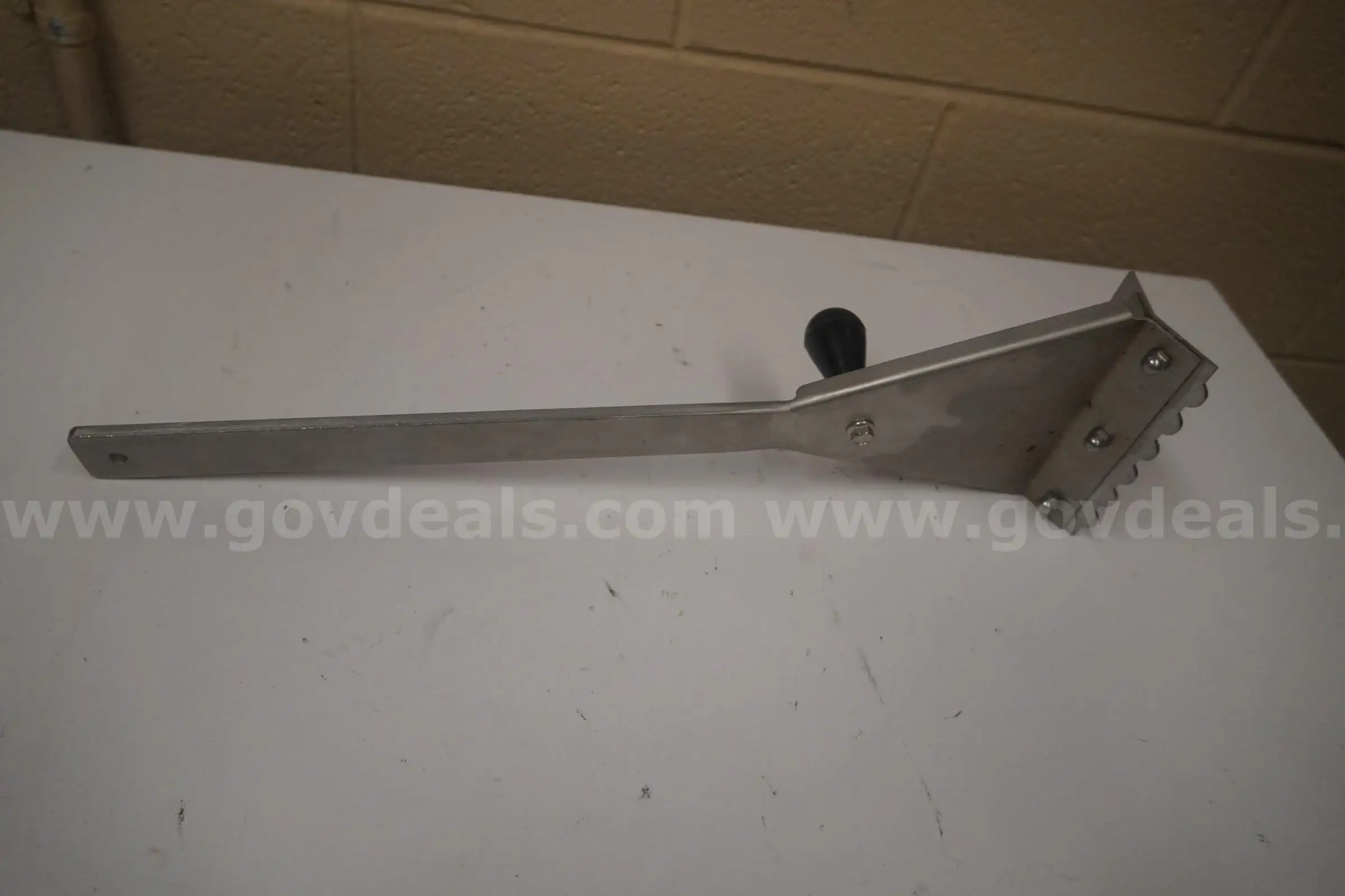 18 Commercial grill scraper
