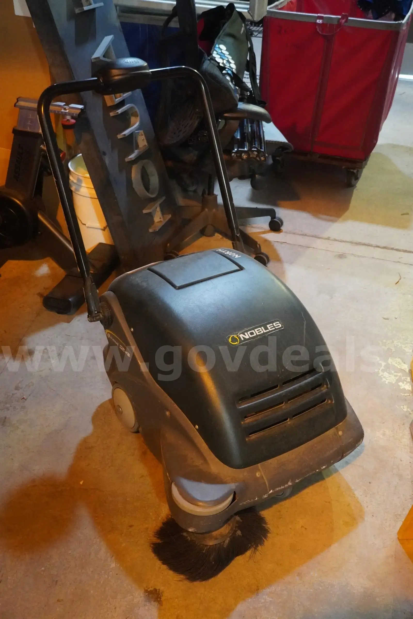 Nobles Scout 24 Wide Area Vacuum