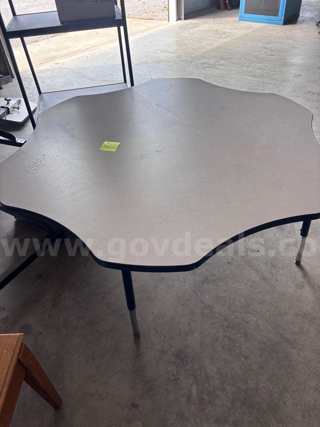 6 corner sided table