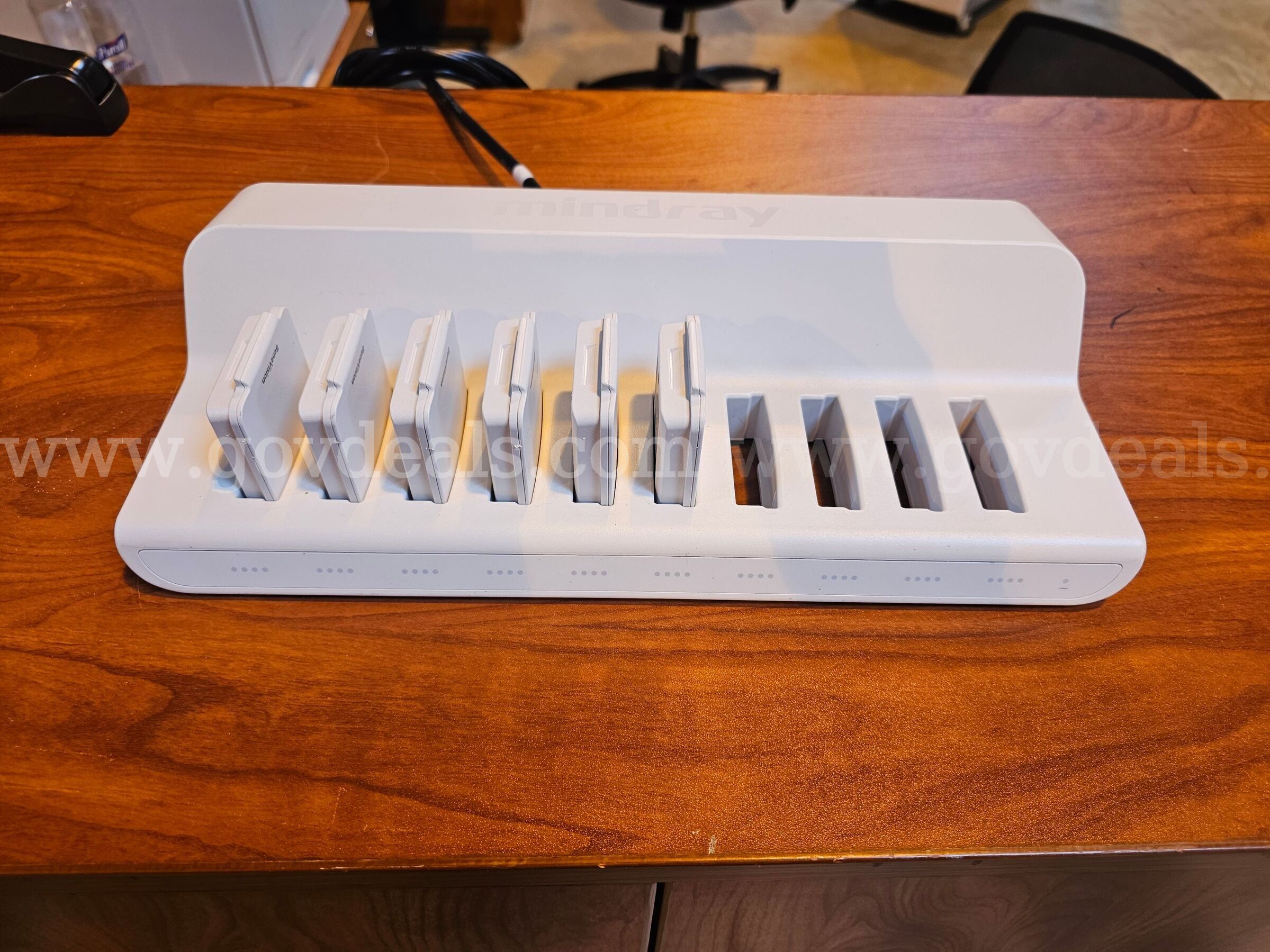 MindRay Benevision 10 Bay Battery Charger 100-240V 50 60Hz