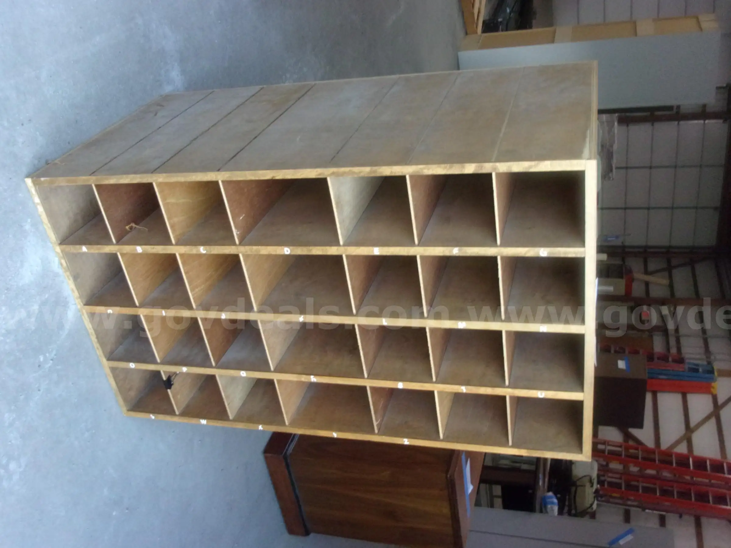 pigeon hole cubby-storage
