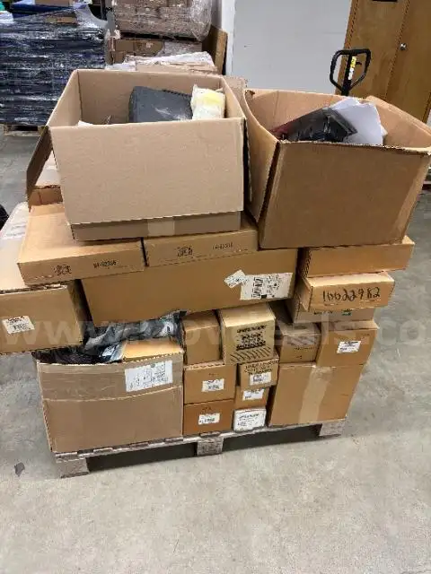Large Pallet Lot of Miscellaneous Boat Parts (Quicksilver Humminbird etc.