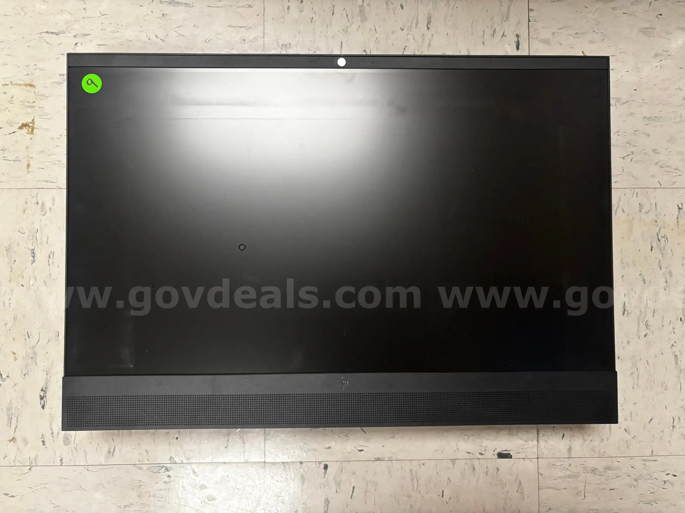 (1) HP MONITOR (HARDWARE) & (8) Monitor HP Mini-In-One 24 Display