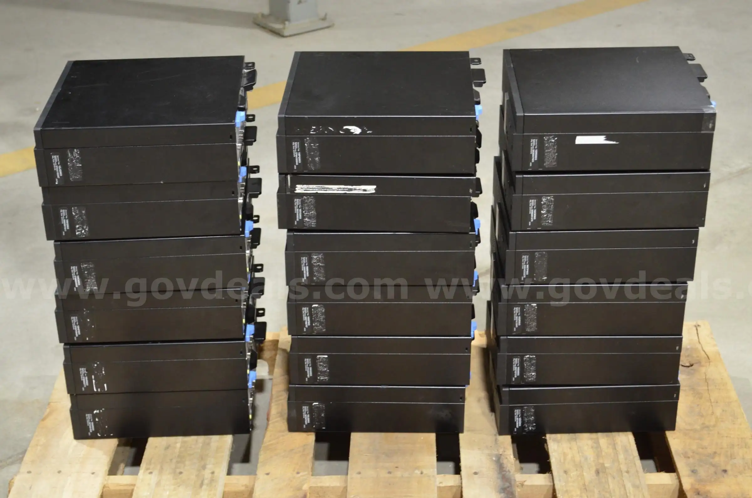 Dell OptiPlex 7070 Desktop Computers (18 items)