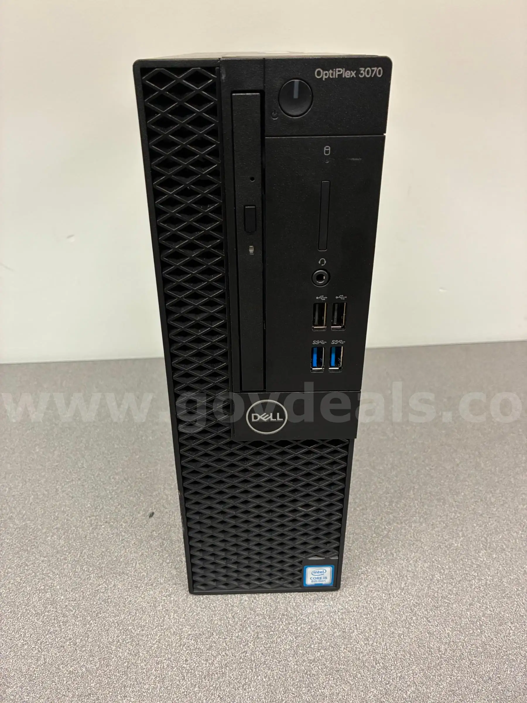 (1) Desktop Computer