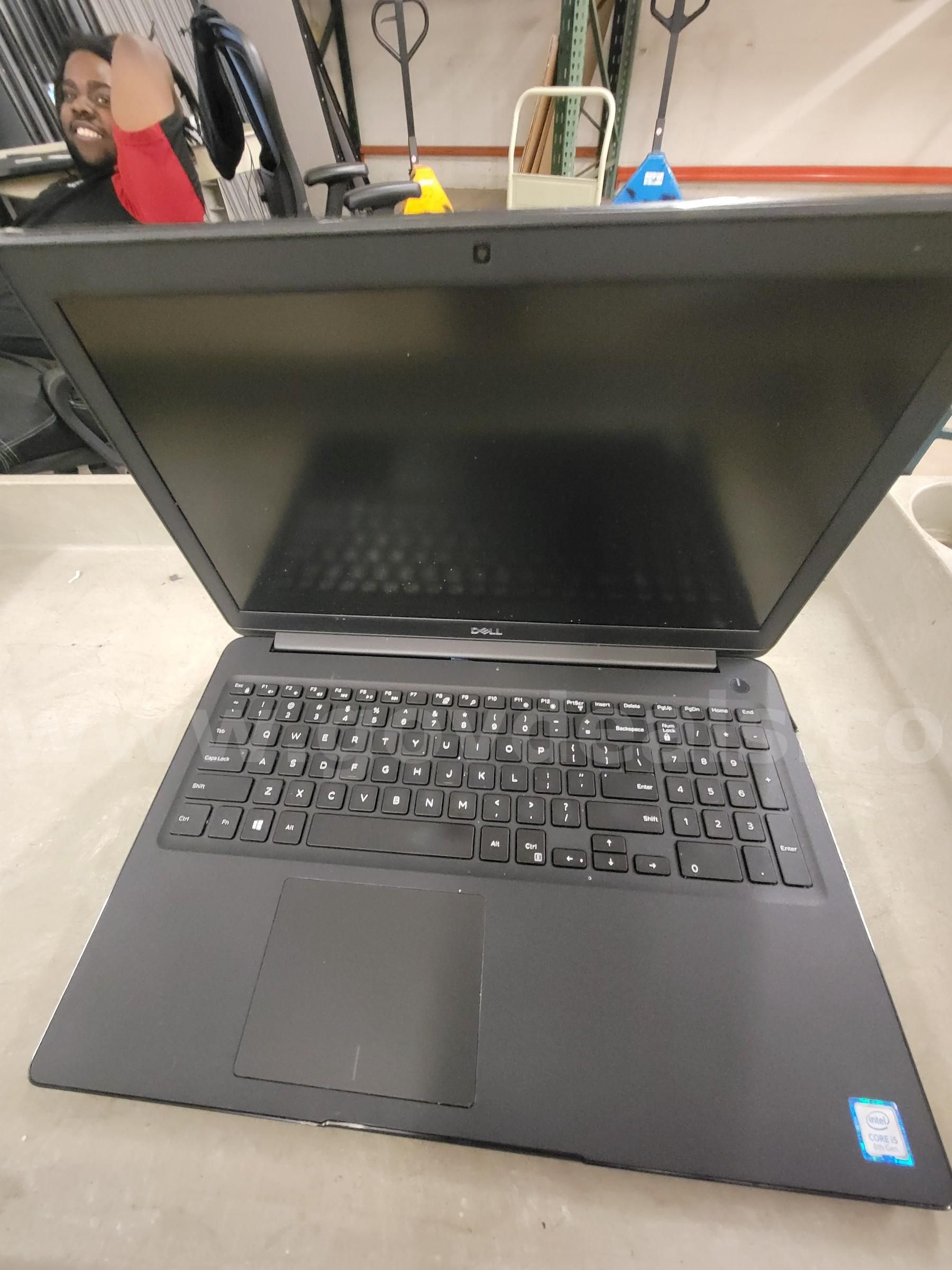 LOT OF 25 LAPTOPS