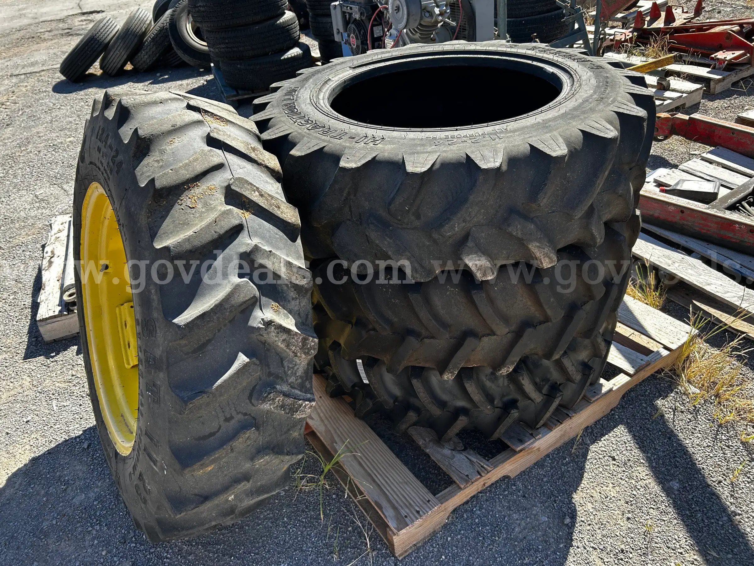 1 Lot of (4) - Titan Hi-Traction Lug 11.2-24 All Purpose R-1 Agricultural Tires