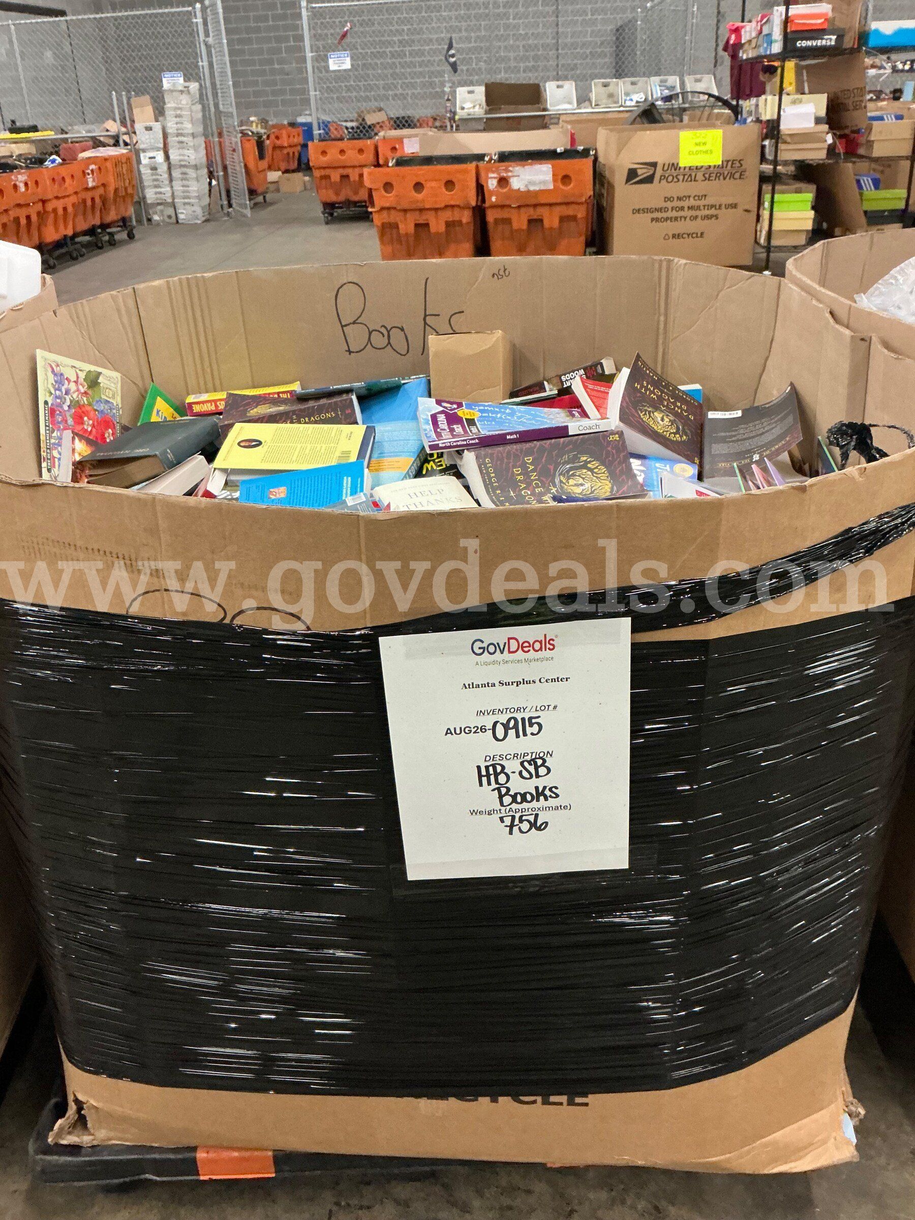 Books Mixed Hard and Soft Back (Gaylord) (AUG26-0915)