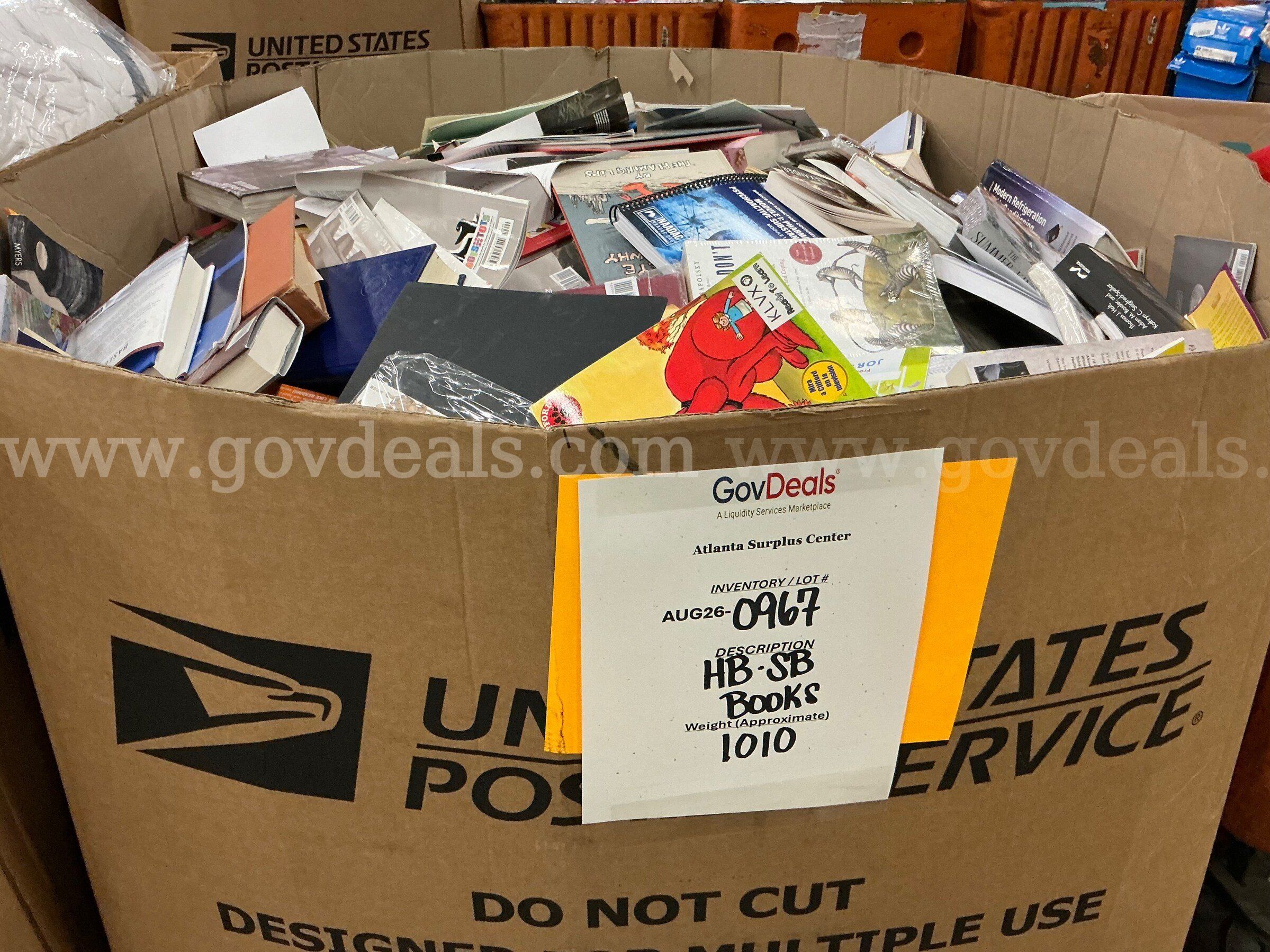 Books Mixed Hard and Soft Back (Gaylord) (AUG26-0967)