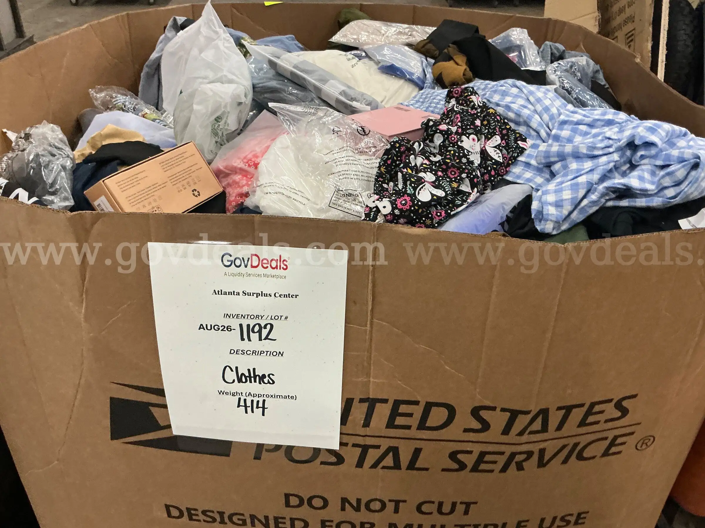 Apparel Clothes (AUG26-1192)