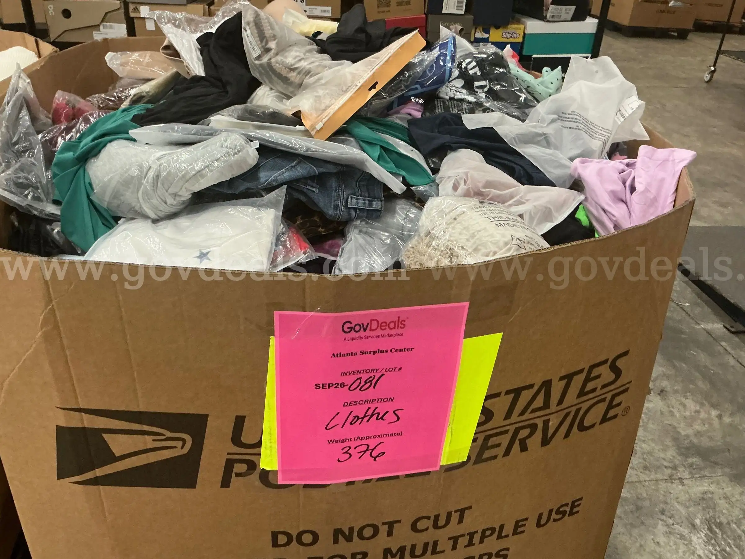 Apparel Clothes (SEP26-0081)