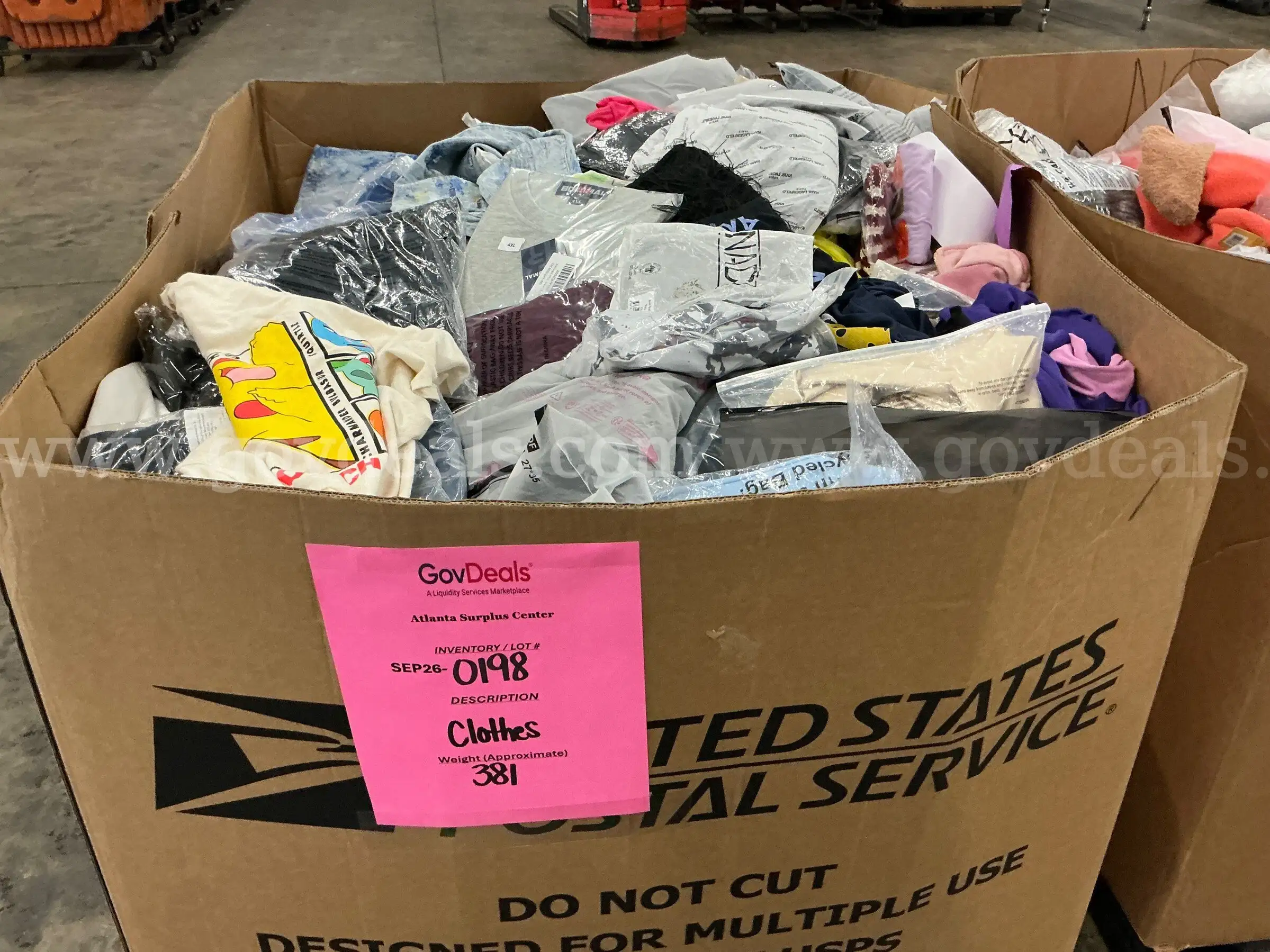 Apparel Clothes (SEP26-0198)