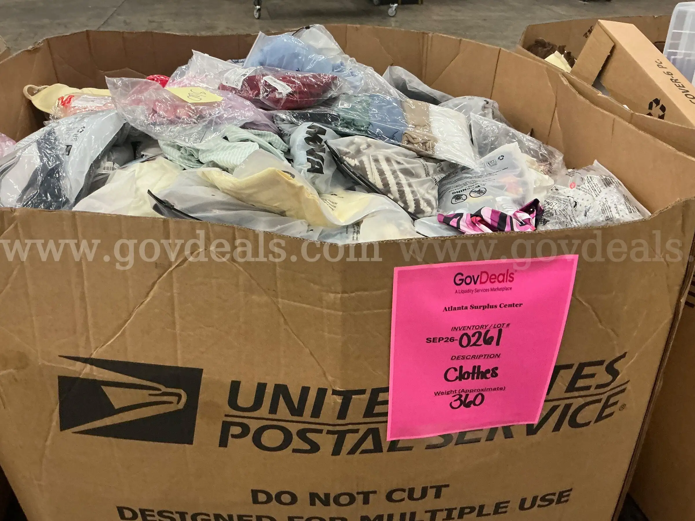Apparel Clothes (SEP26-0261)